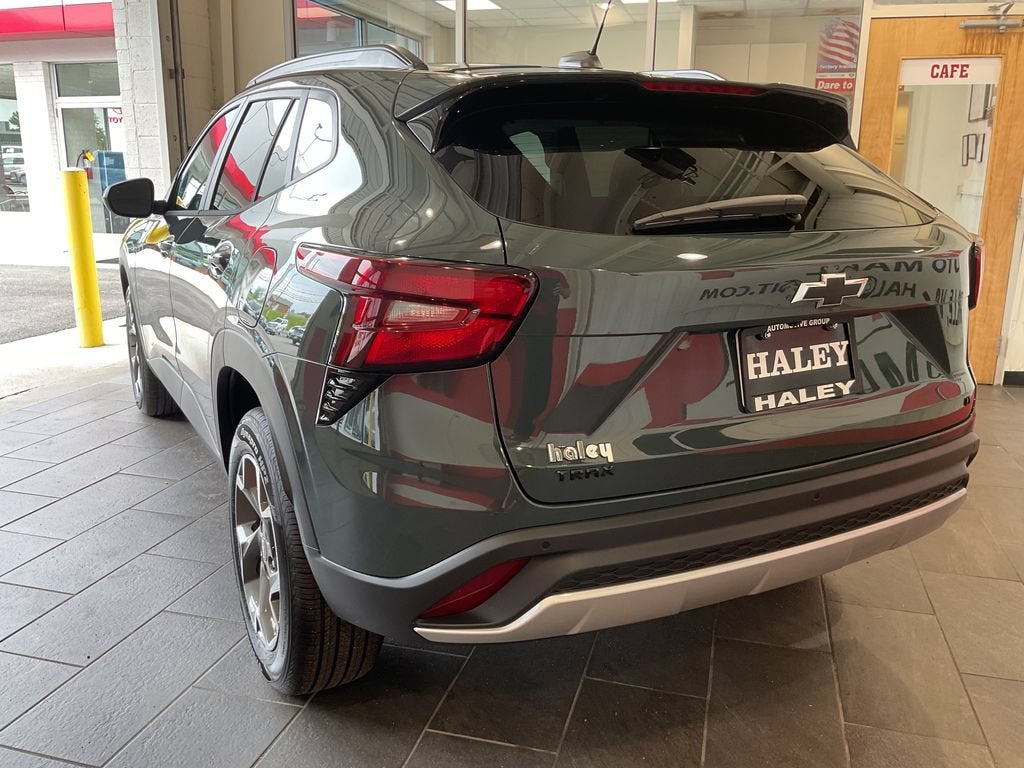2026 Chevrolet Trax LT - Photo 6