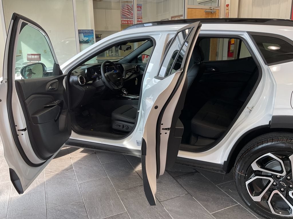 2026 Chevrolet Trax RS - Photo 10