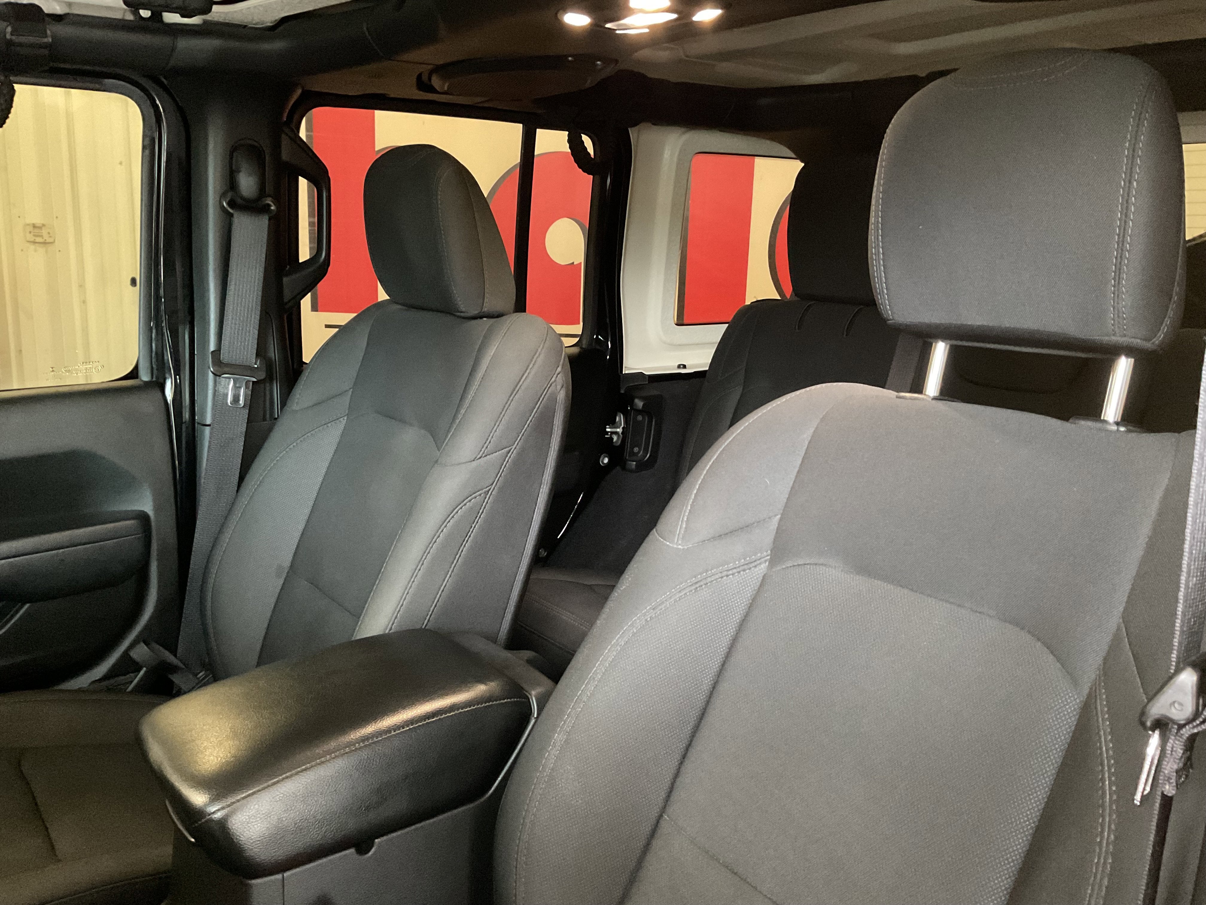 2022 Jeep Wrangler Unlimited Willys