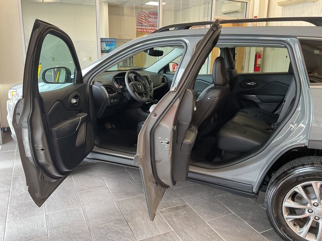 2022 Jeep Cherokee Latitude Lux