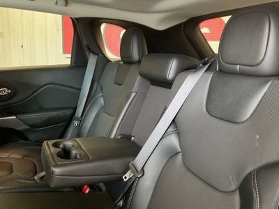 2022 Jeep Cherokee Latitude Lux