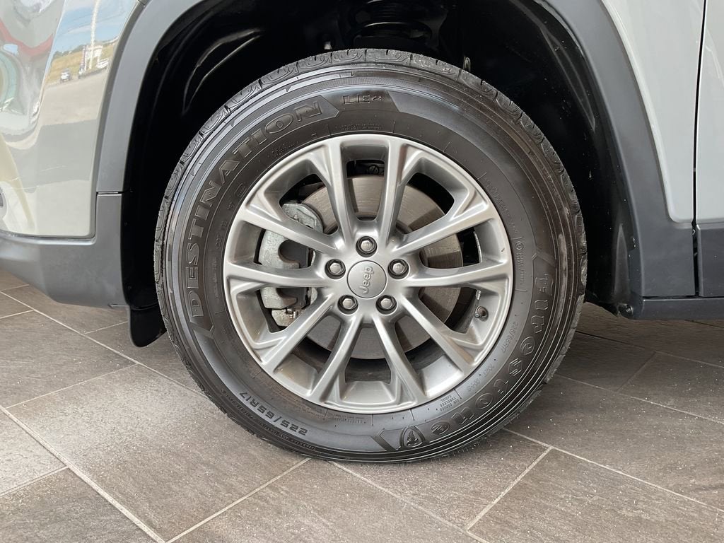 2022 Jeep Cherokee Latitude Lux