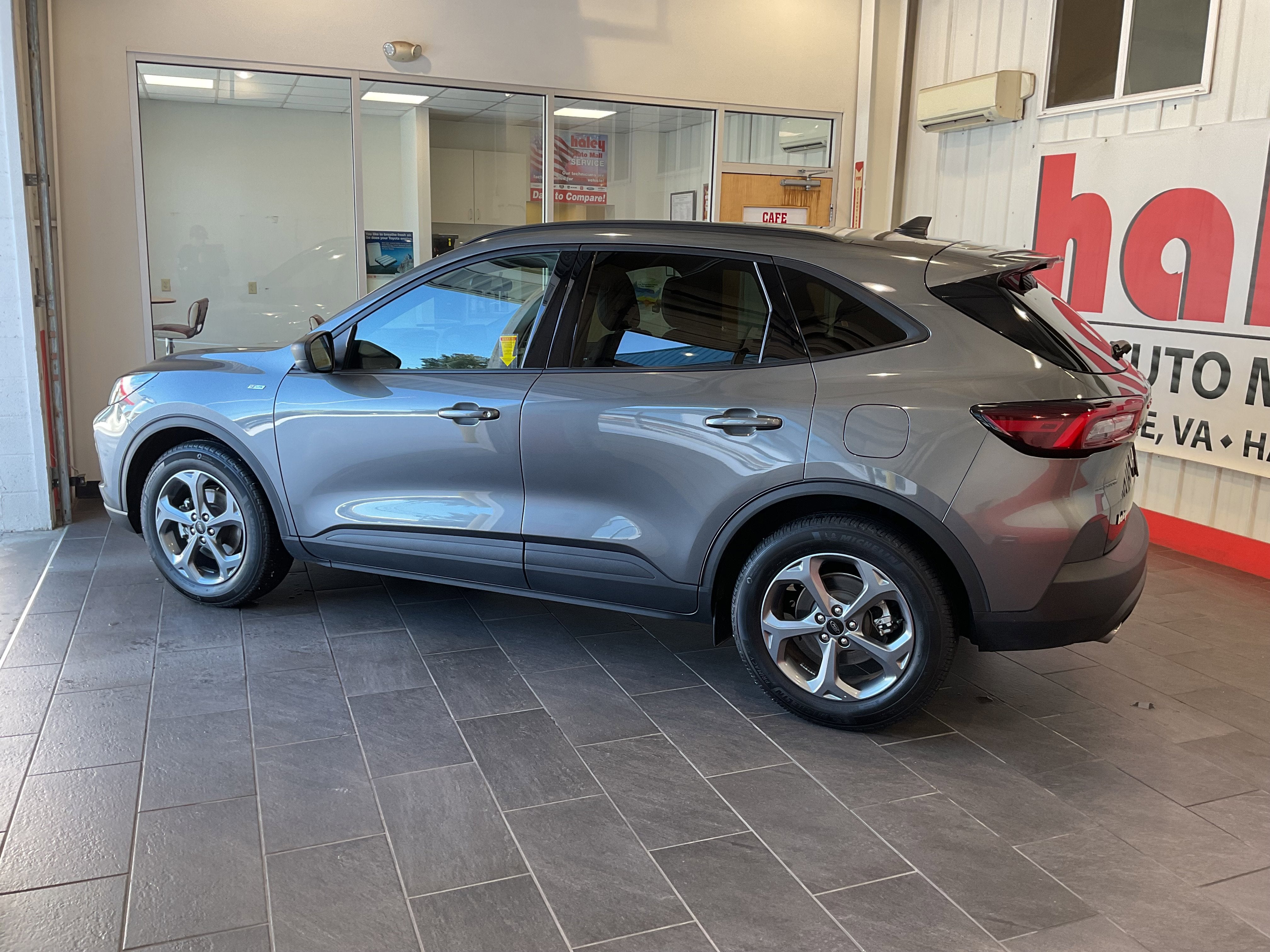 2025 Ford Escape ST-Line