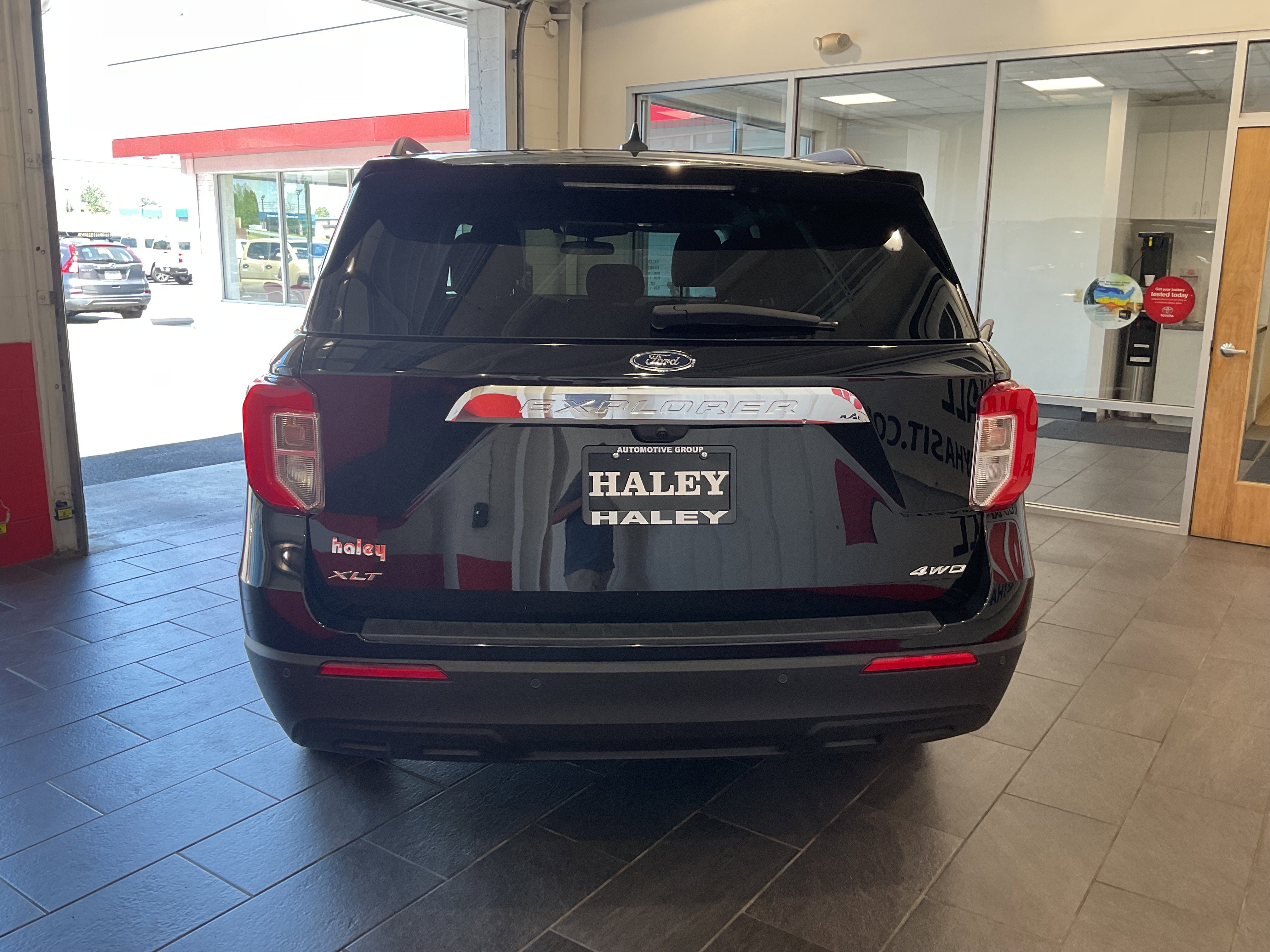 2023 Ford Explorer XLT