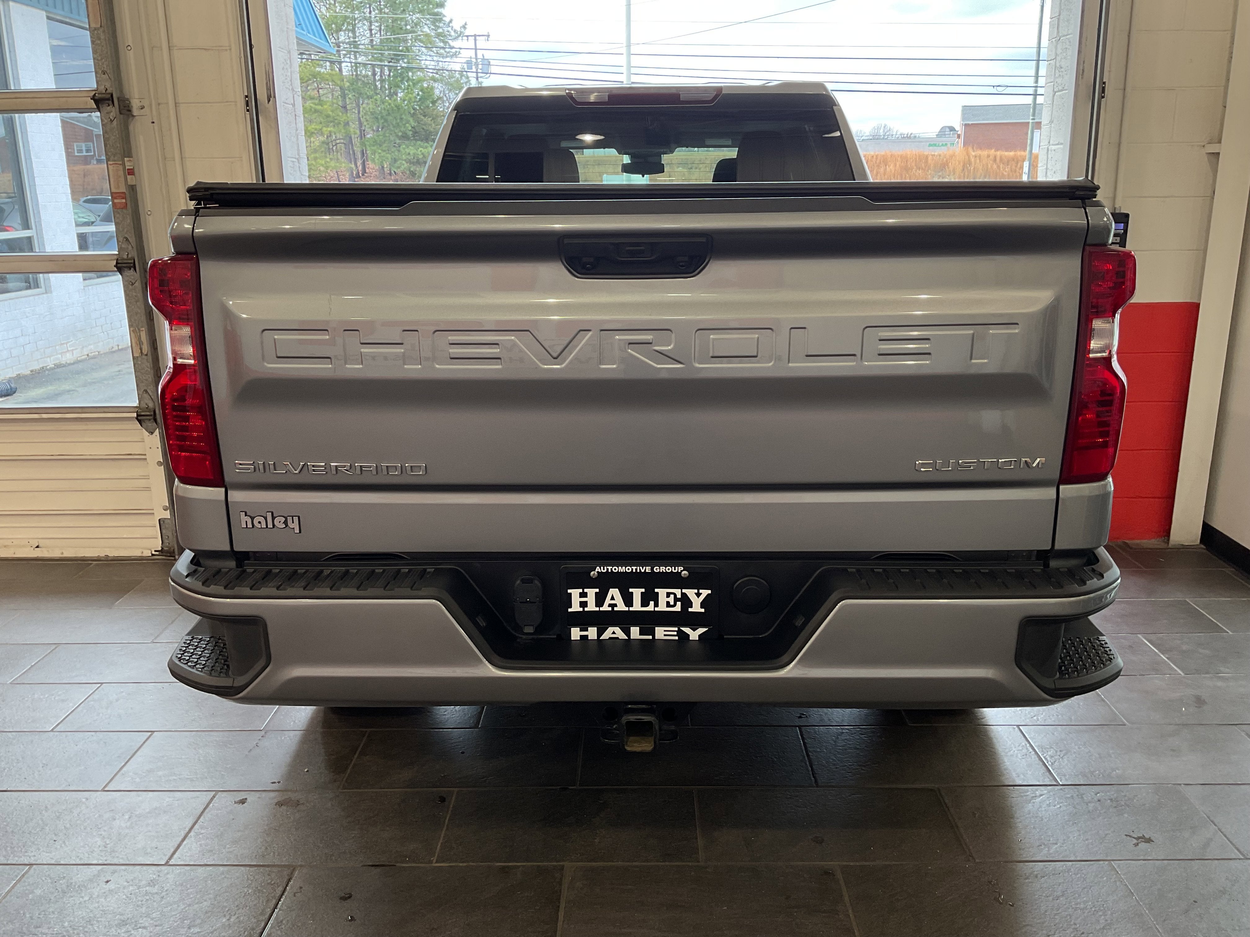 2025 Chevrolet Silverado 1500 Custom