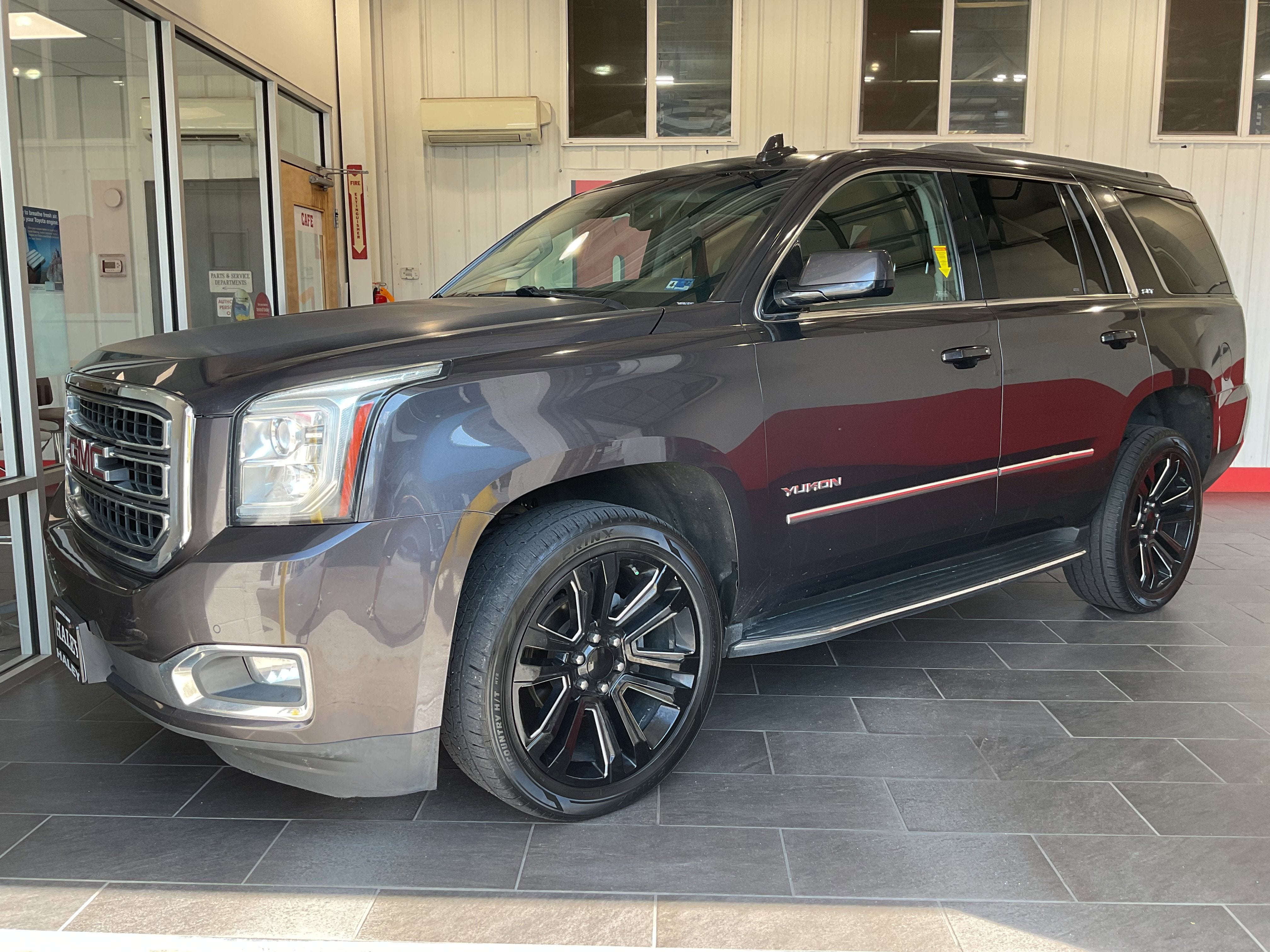 2017 GMC Yukon SLT