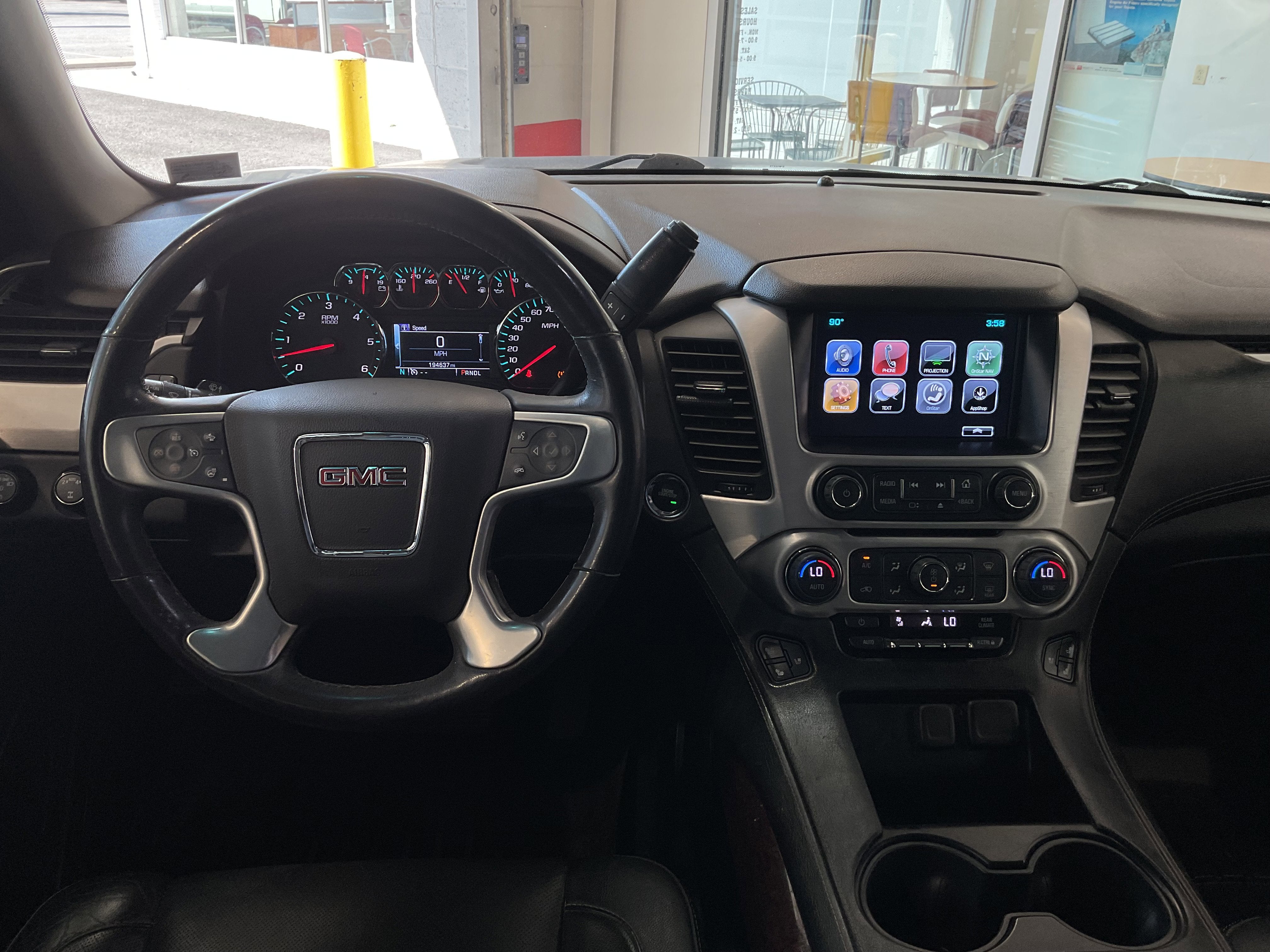 2017 GMC Yukon SLT