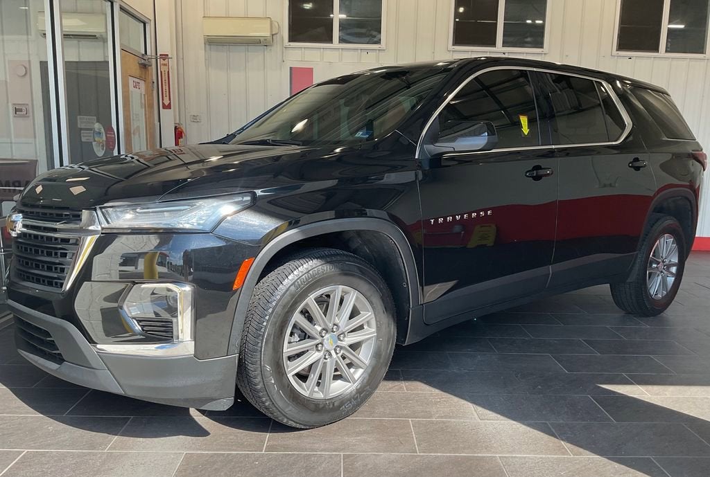 2023 Chevrolet Traverse LS