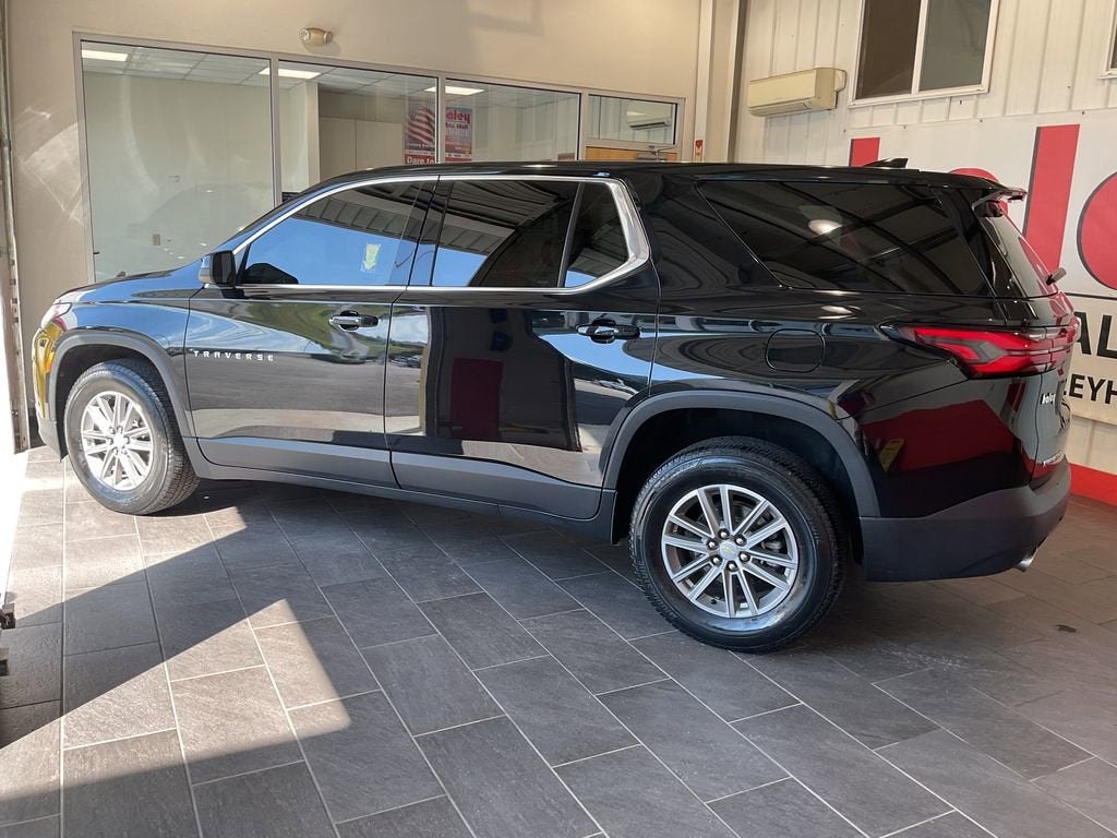 2023 Chevrolet Traverse LS
