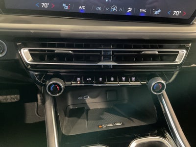 2025 Chevrolet Traverse FWD LT