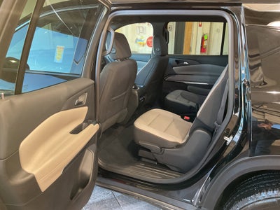 2025 Chevrolet Traverse FWD LT