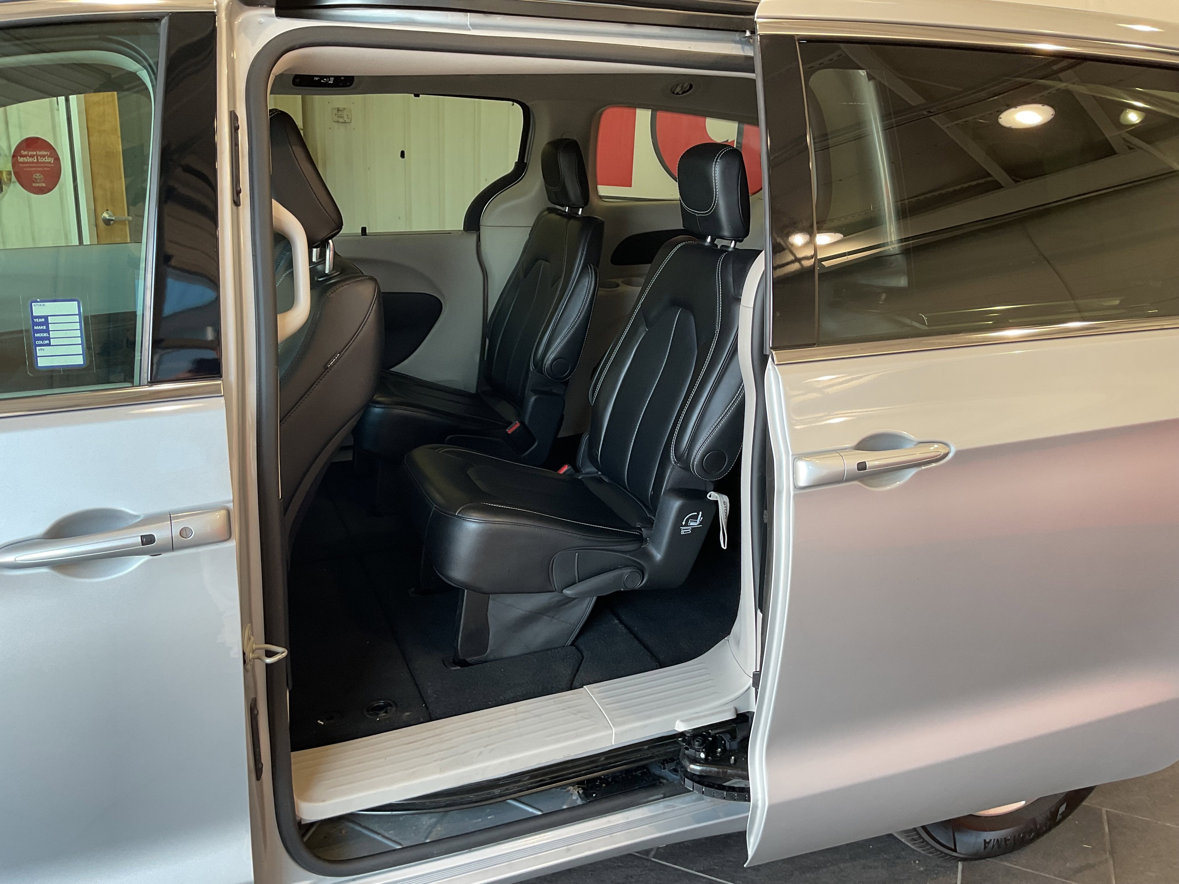 2024 Chrysler Pacifica Touring L