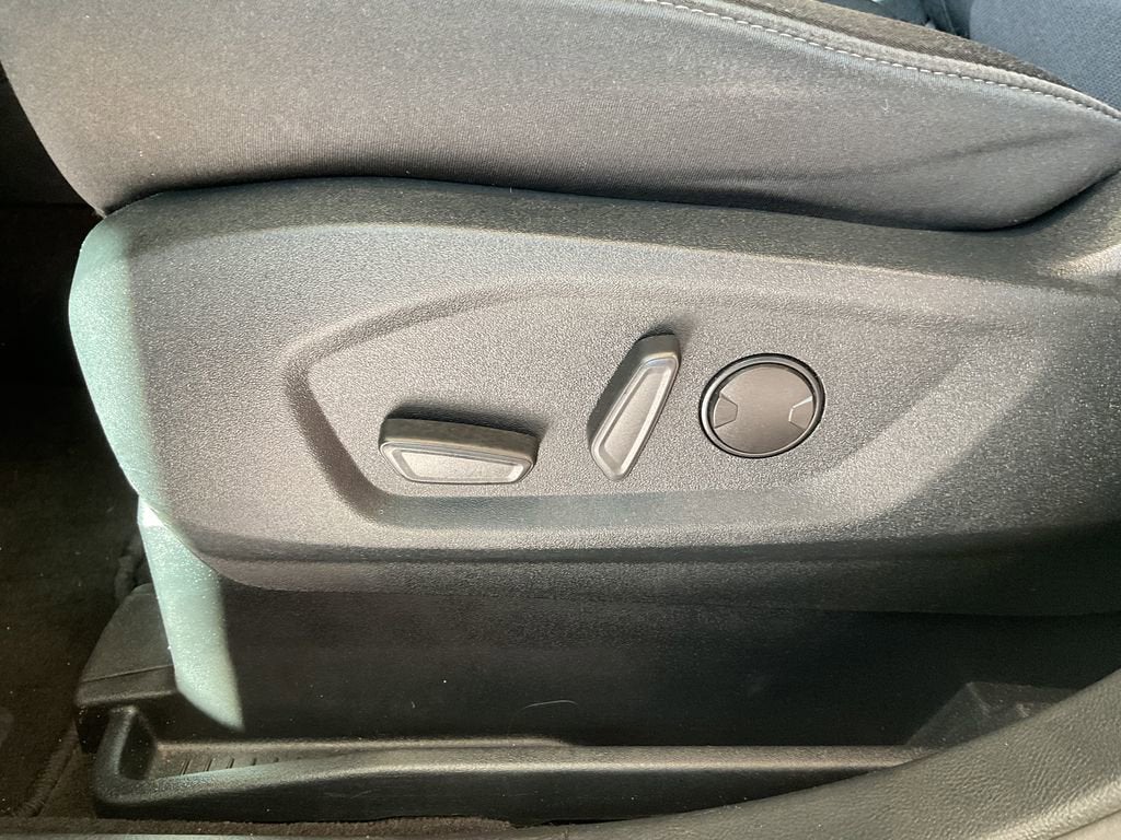 2020 Ford Edge SE