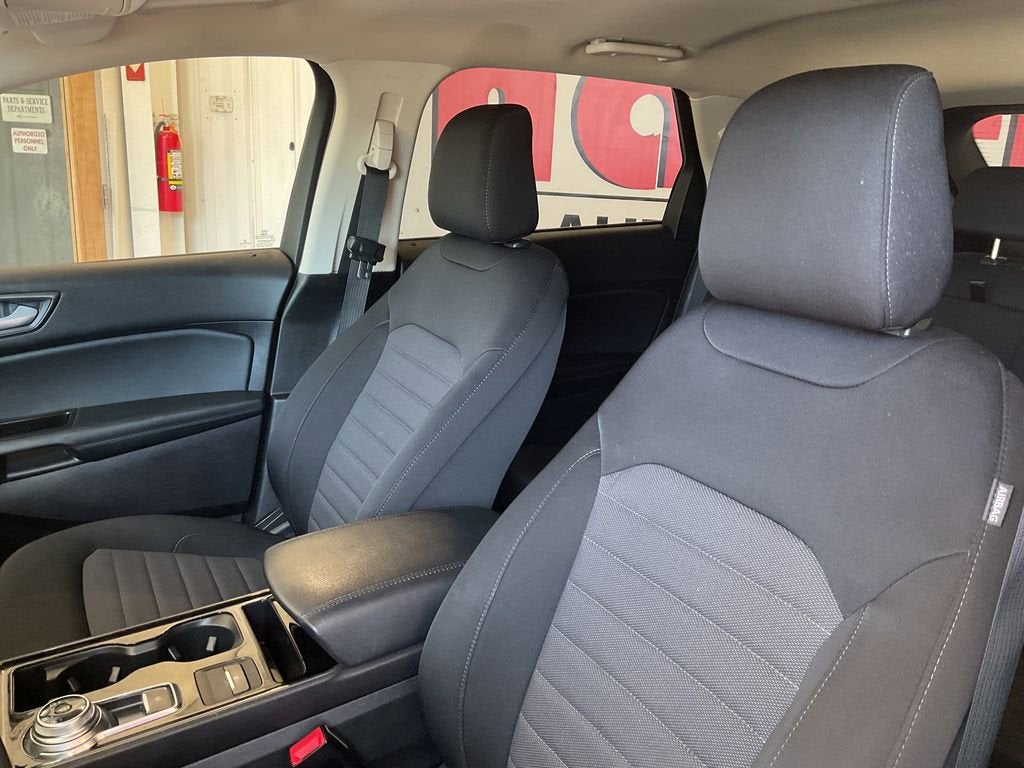 2020 Ford Edge SE