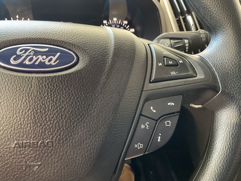 2020 Ford Edge SE