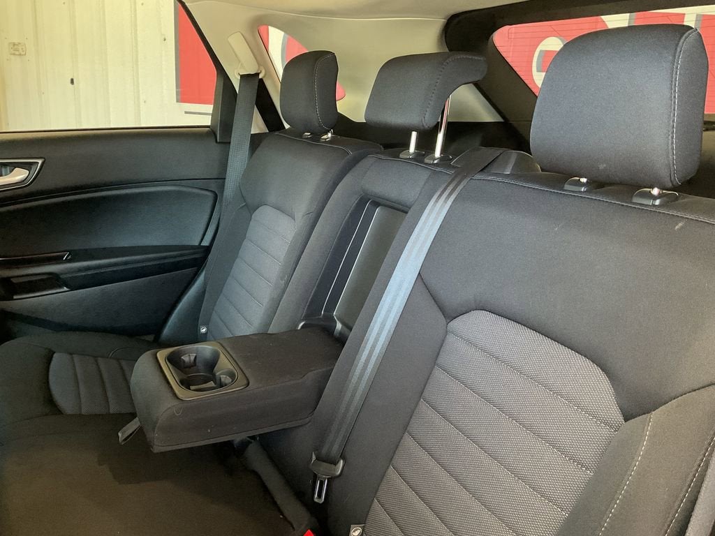 2020 Ford Edge SE
