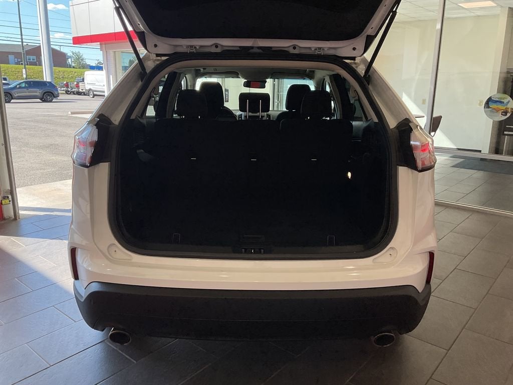 2020 Ford Edge SE