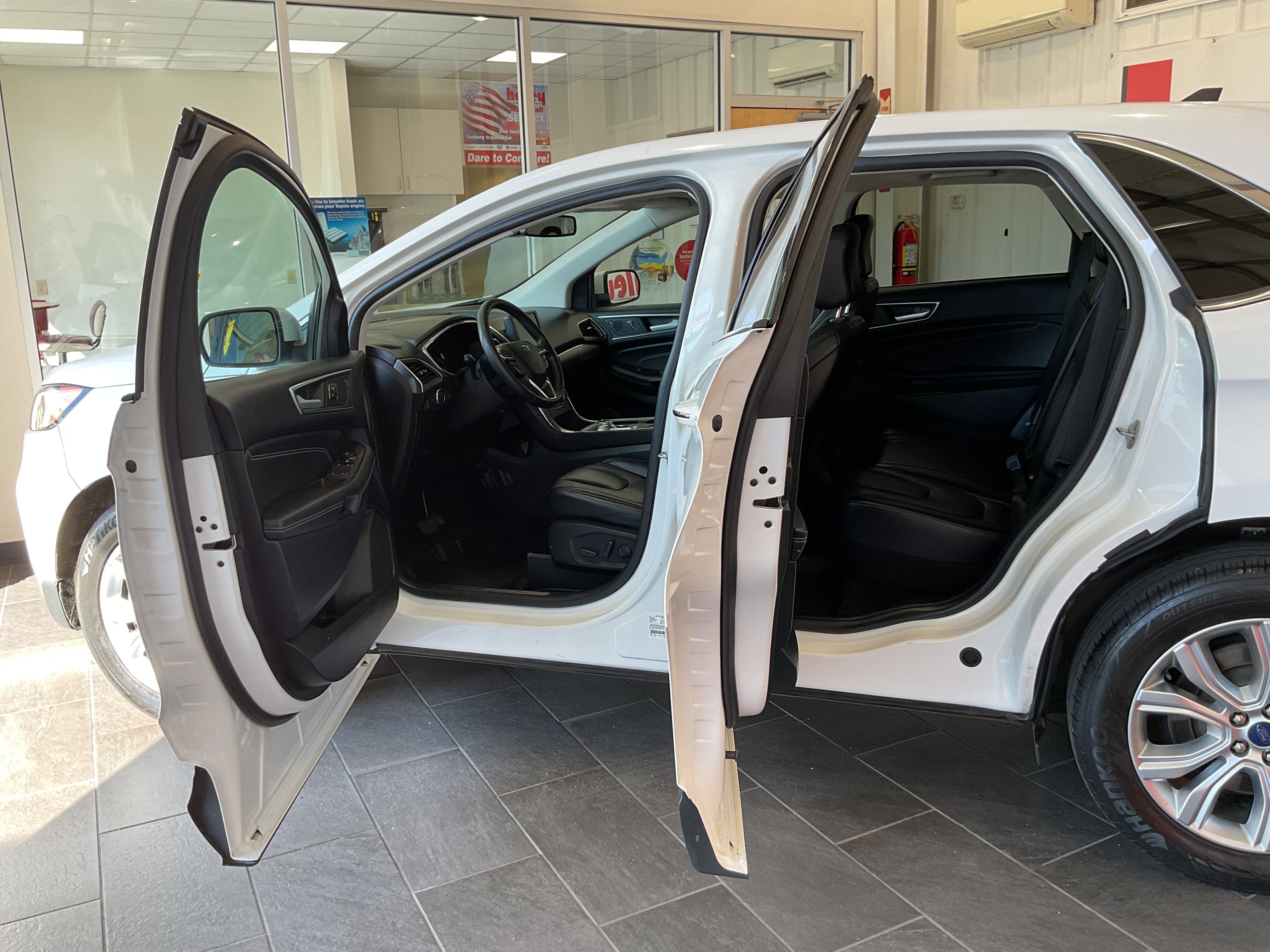 2021 Ford Edge Titanium