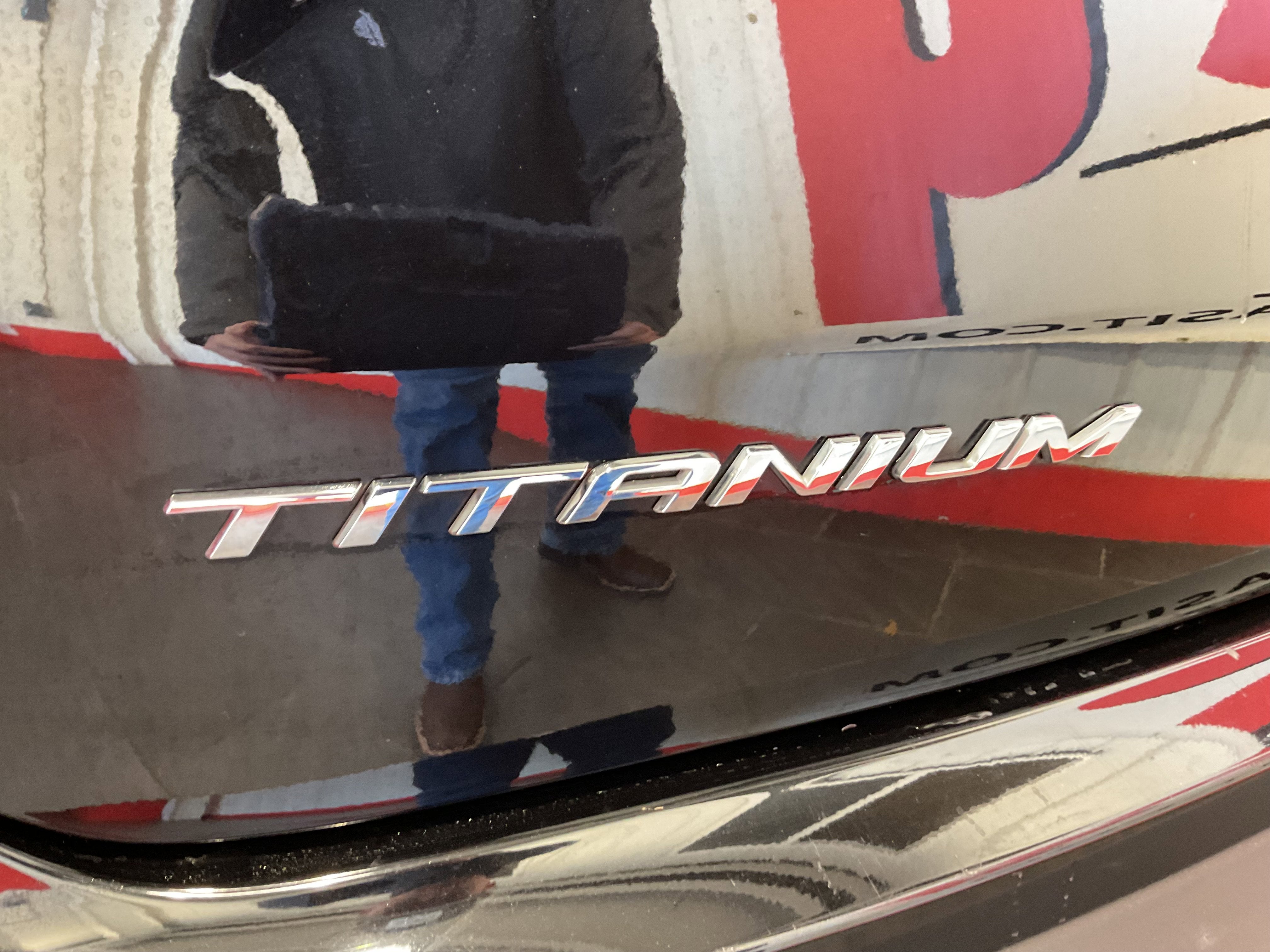 2024 Ford Edge Titanium