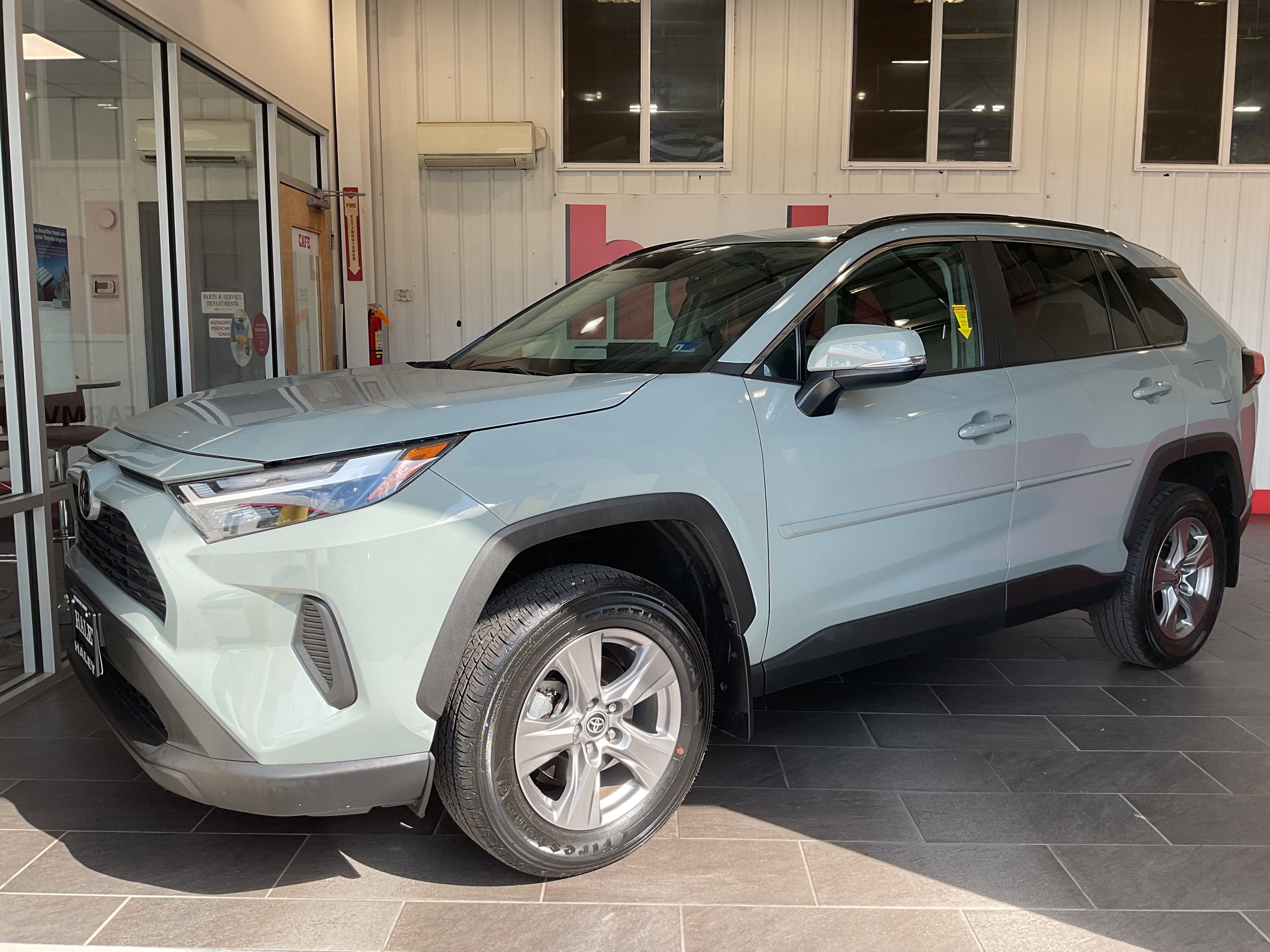 2023 Toyota RAV4 XLE