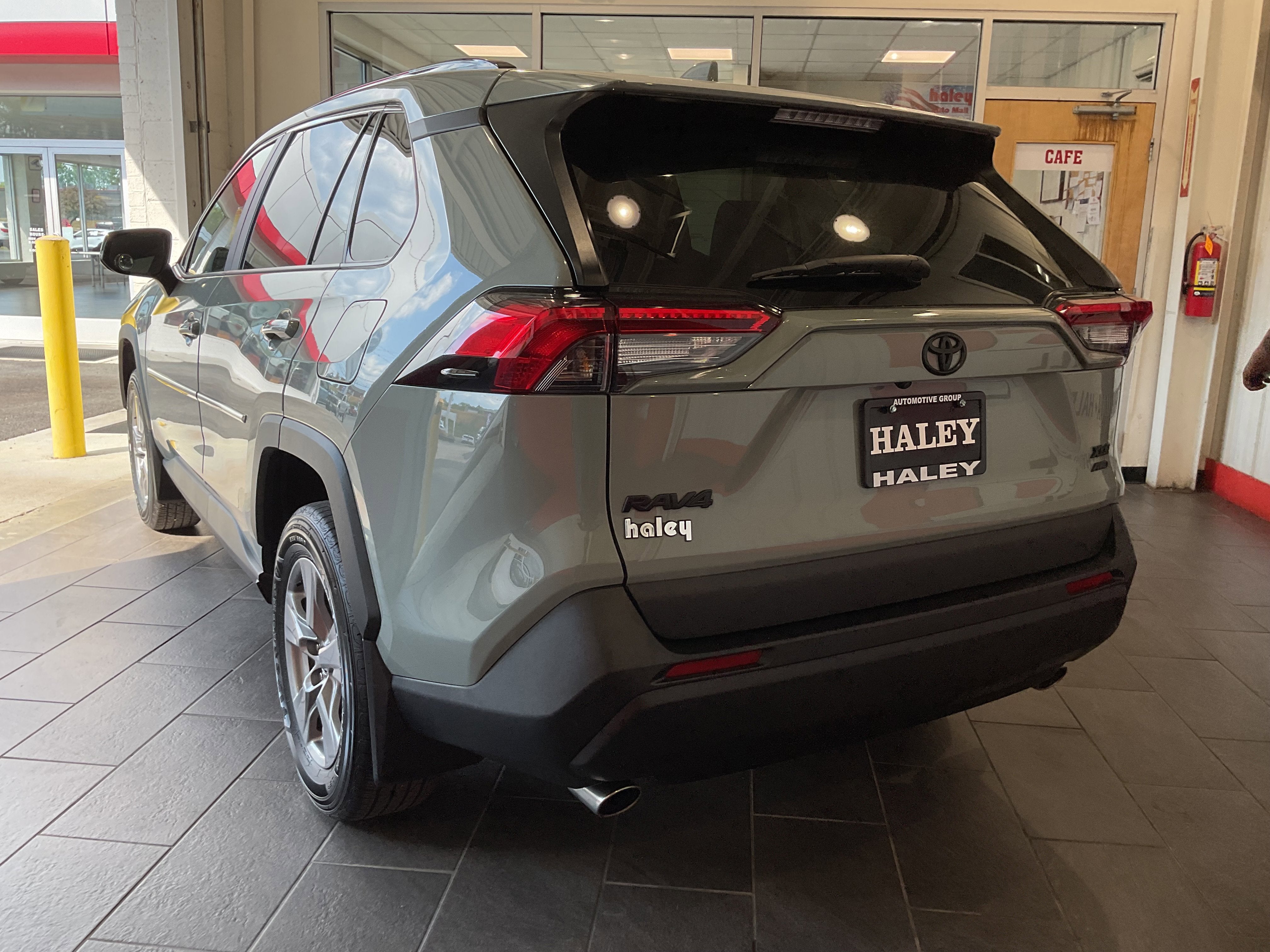 2023 Toyota RAV4 XLE