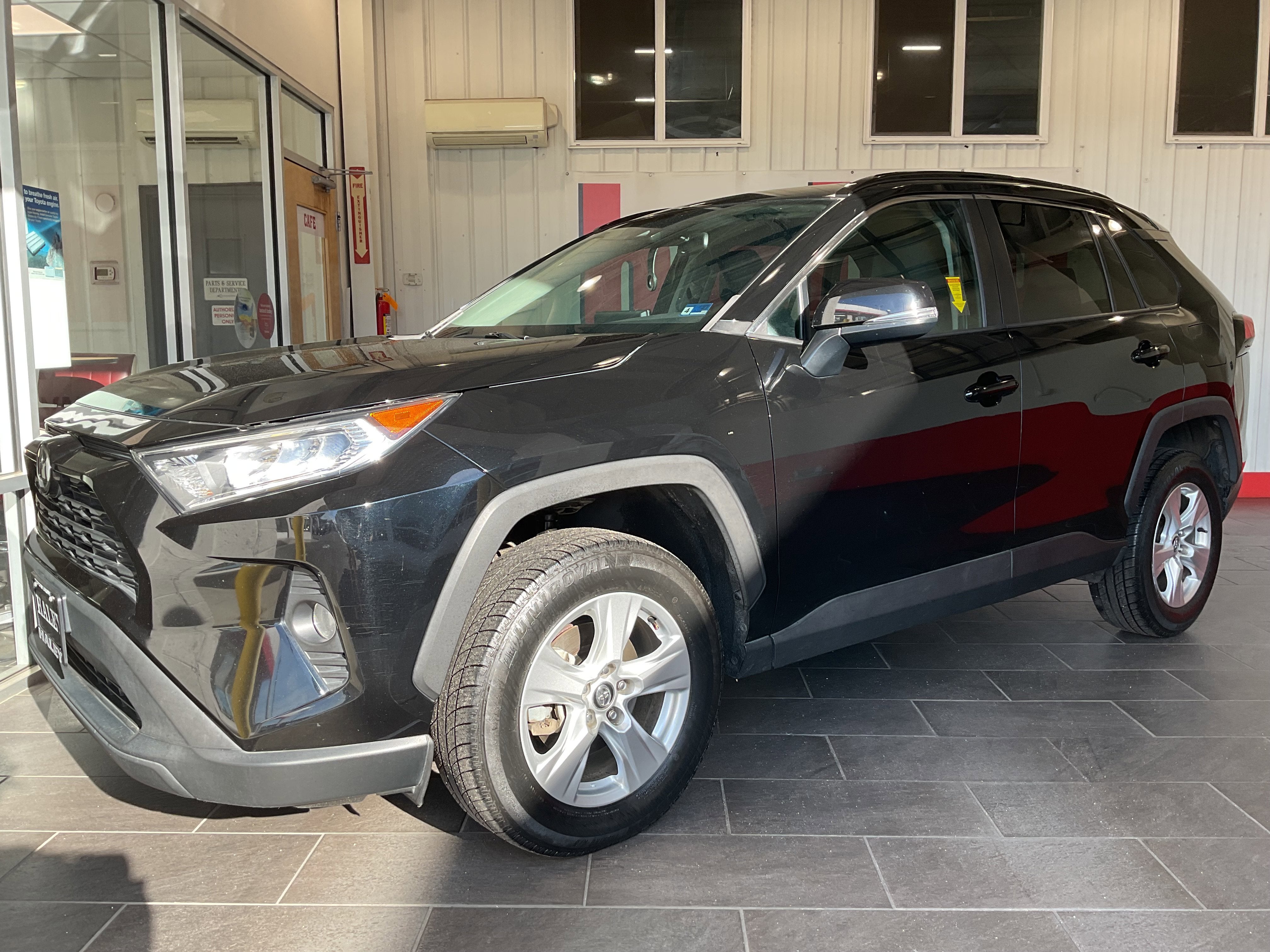 2021 Toyota RAV4 XLE