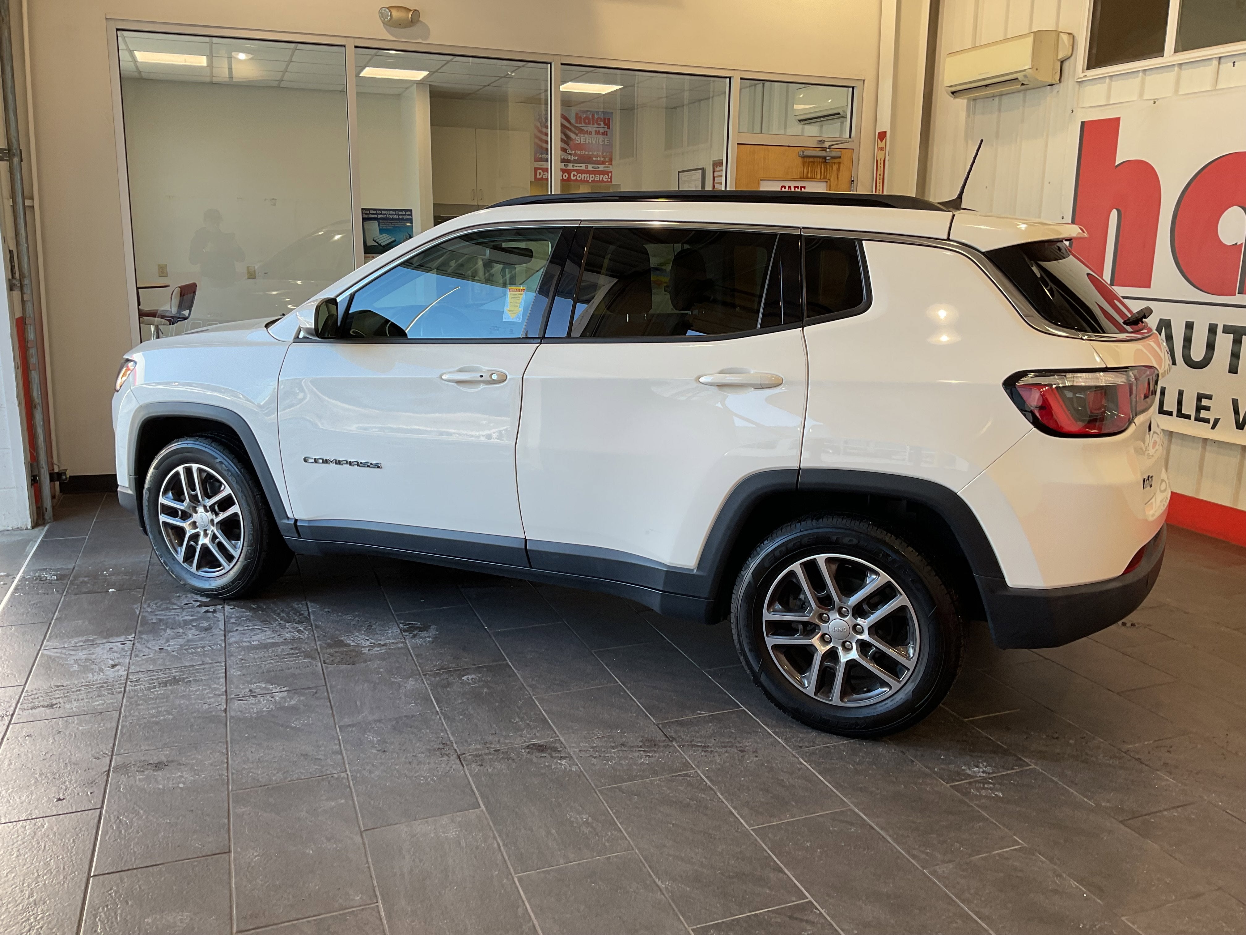 2018 Jeep Compass Latitude