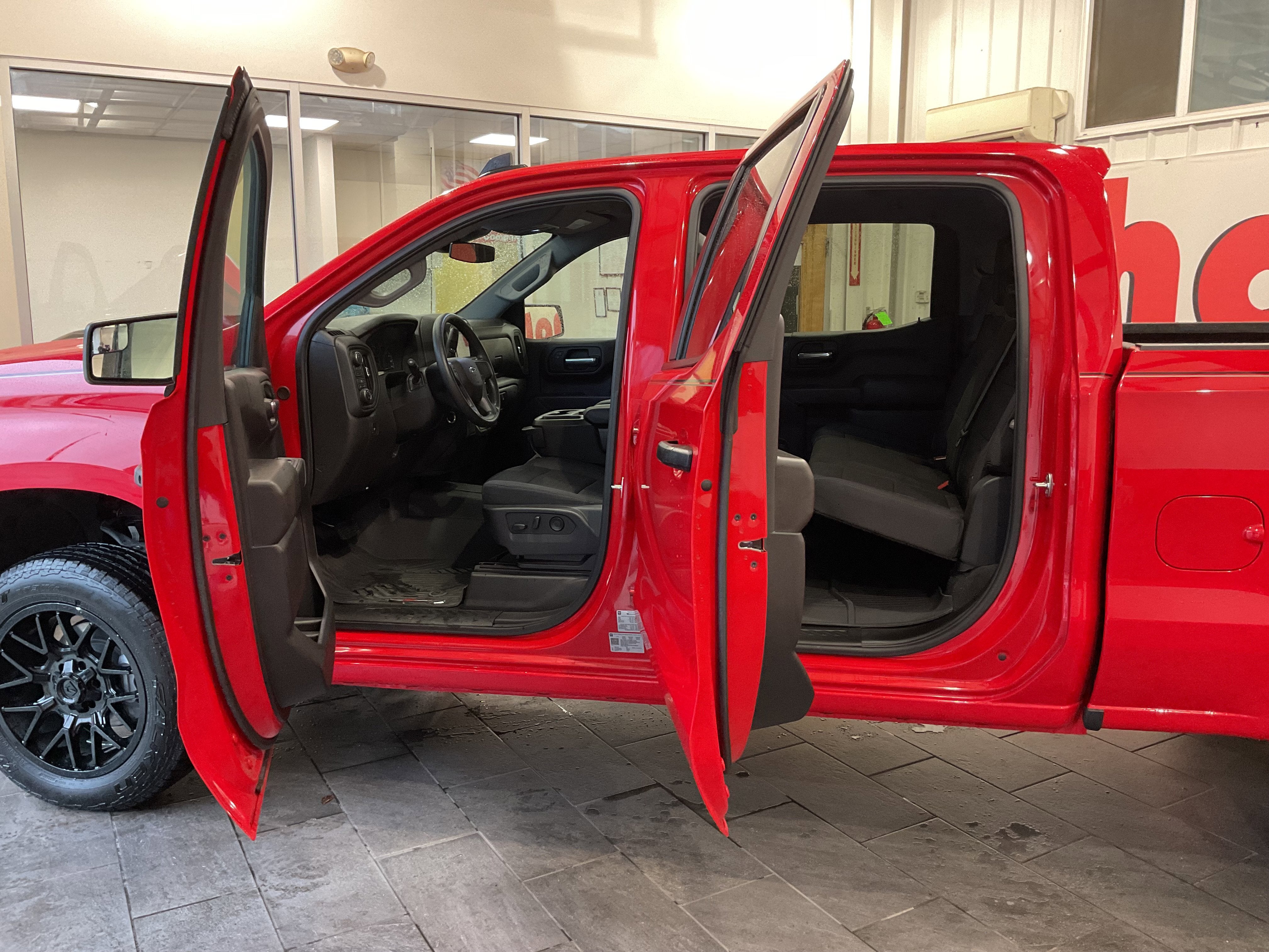 2025 Chevrolet Silverado 1500 Custom Trail Boss