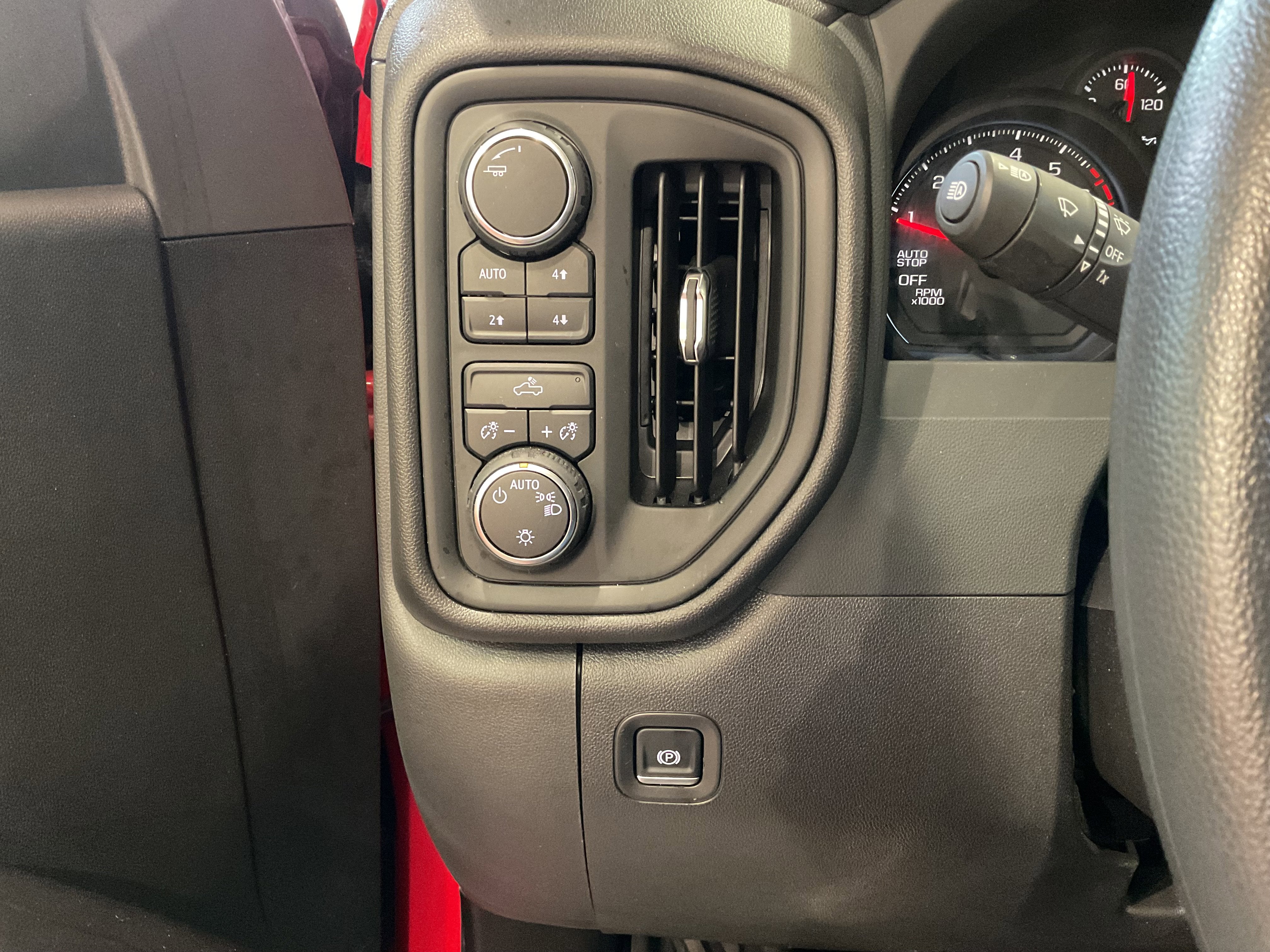 2025 Chevrolet Silverado 1500 Custom Trail Boss