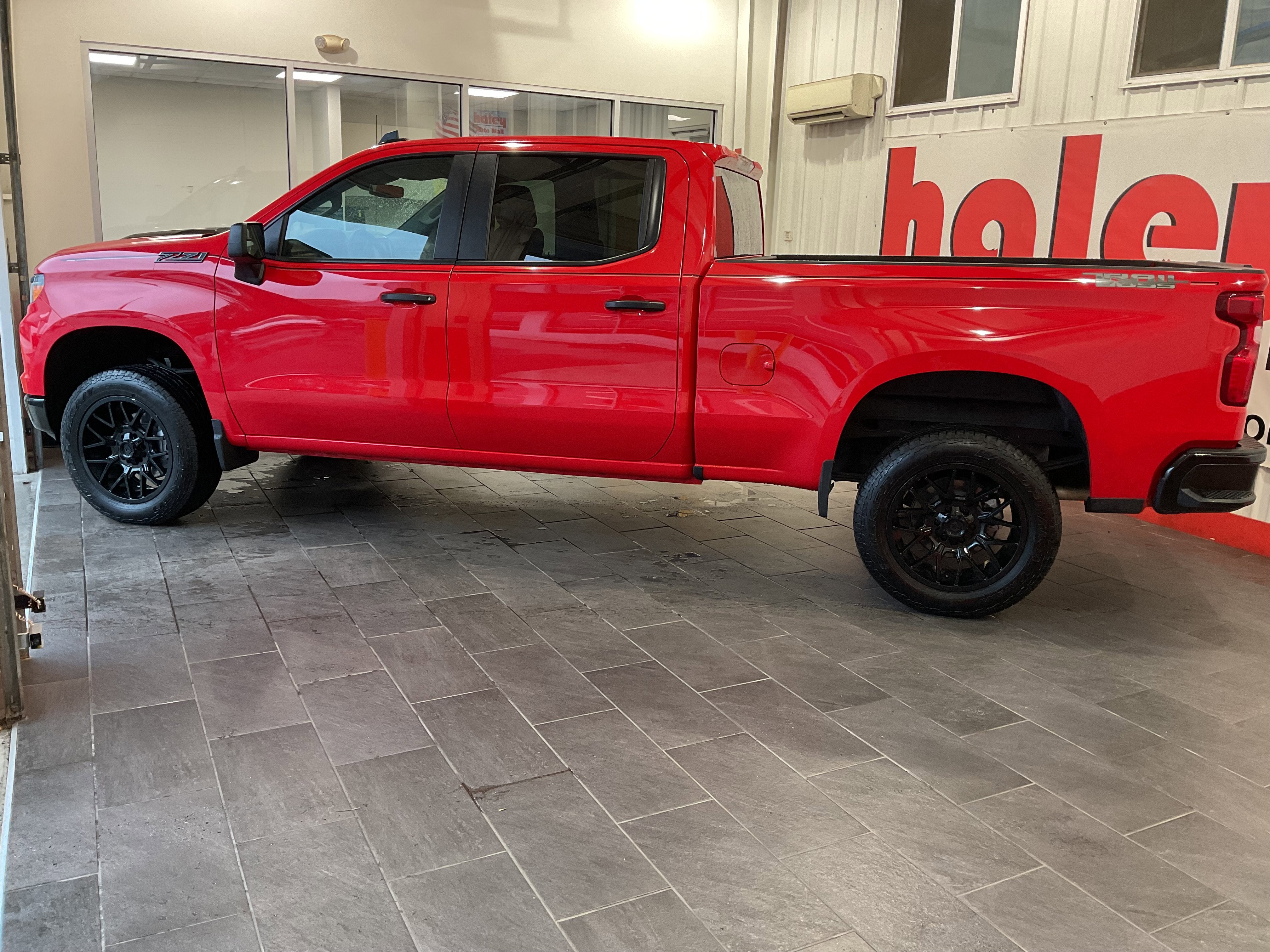 2025 Chevrolet Silverado 1500 Custom Trail Boss