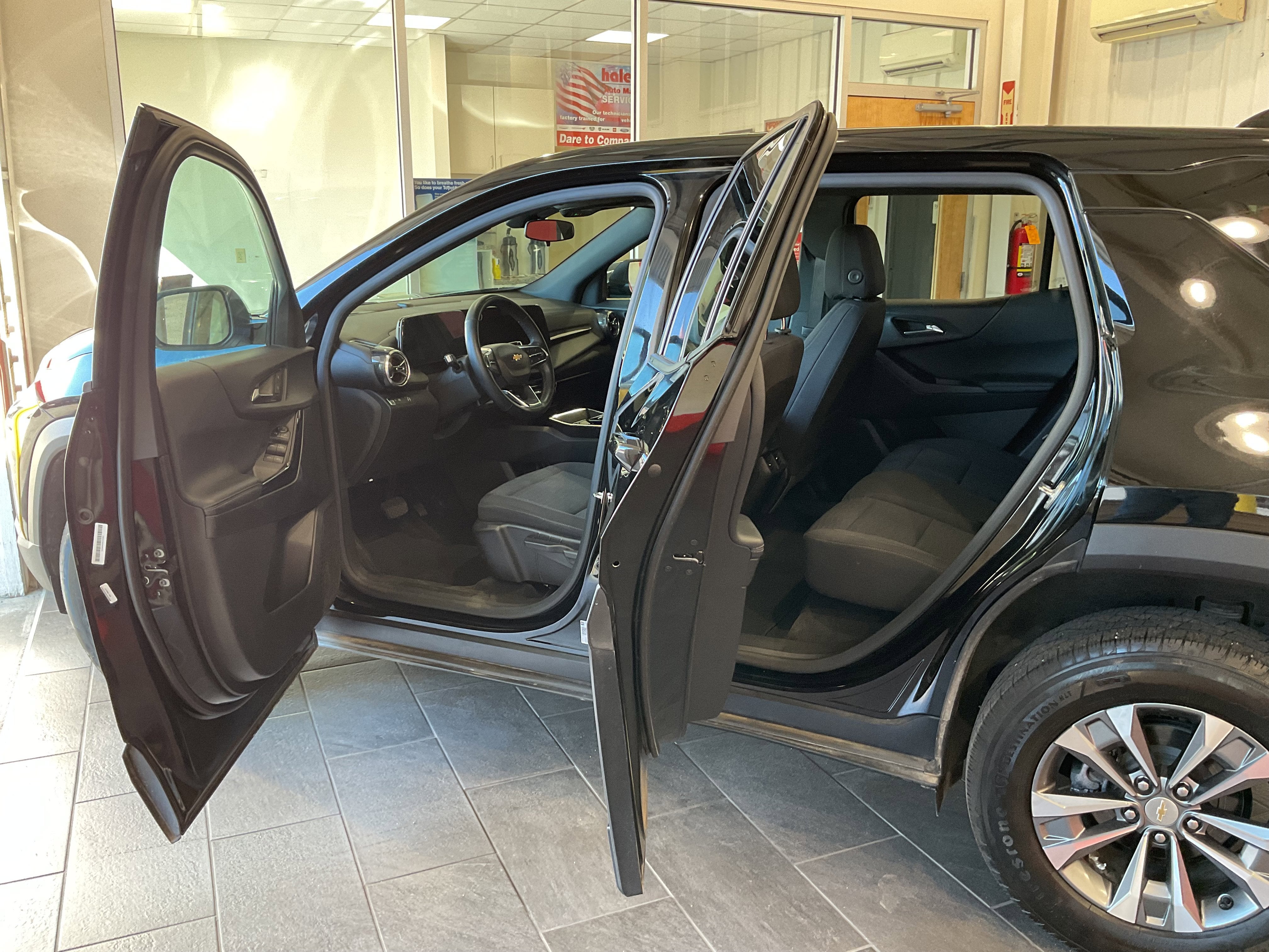 2025 Chevrolet Equinox FWD LT