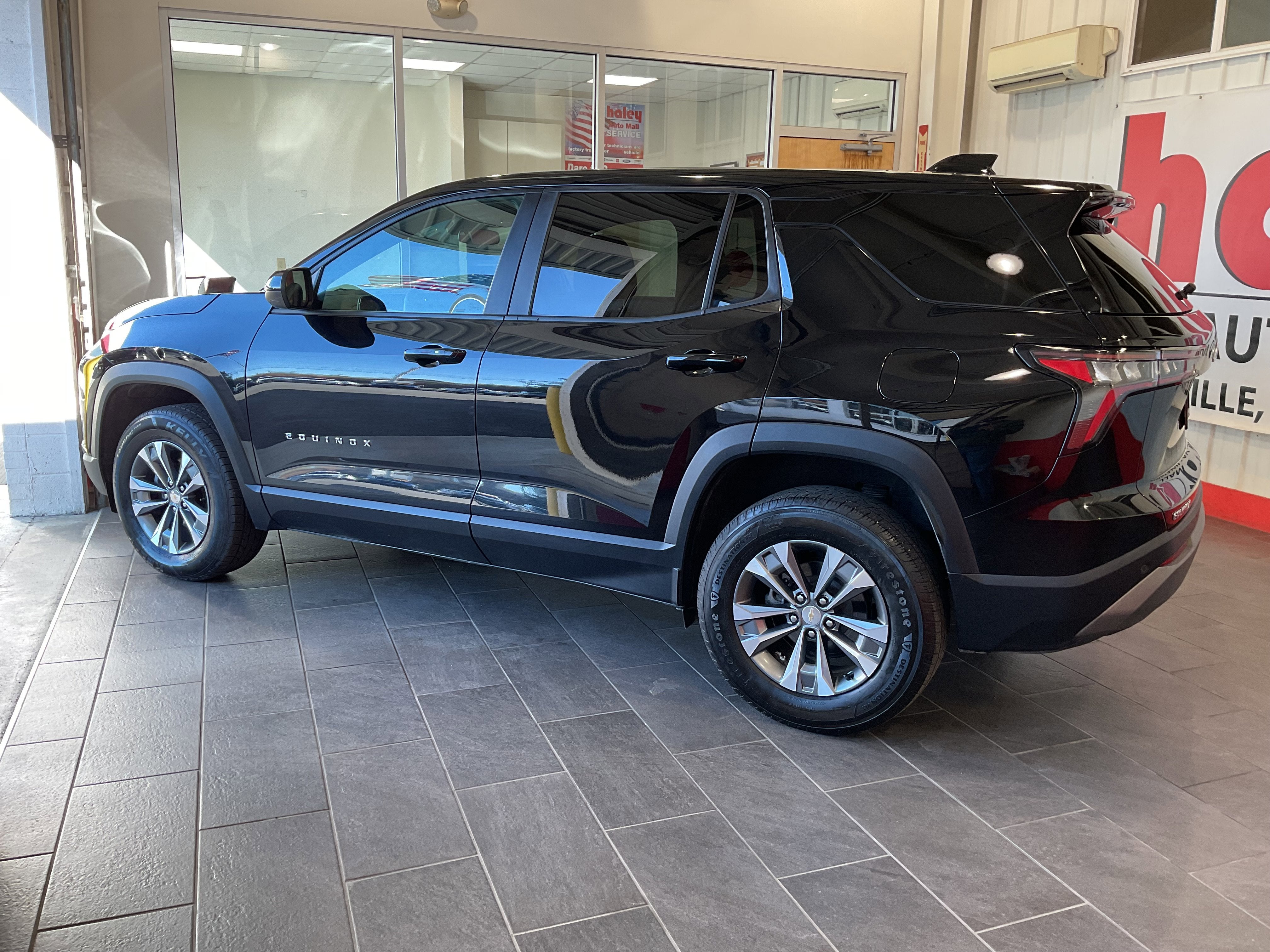 2025 Chevrolet Equinox FWD LT