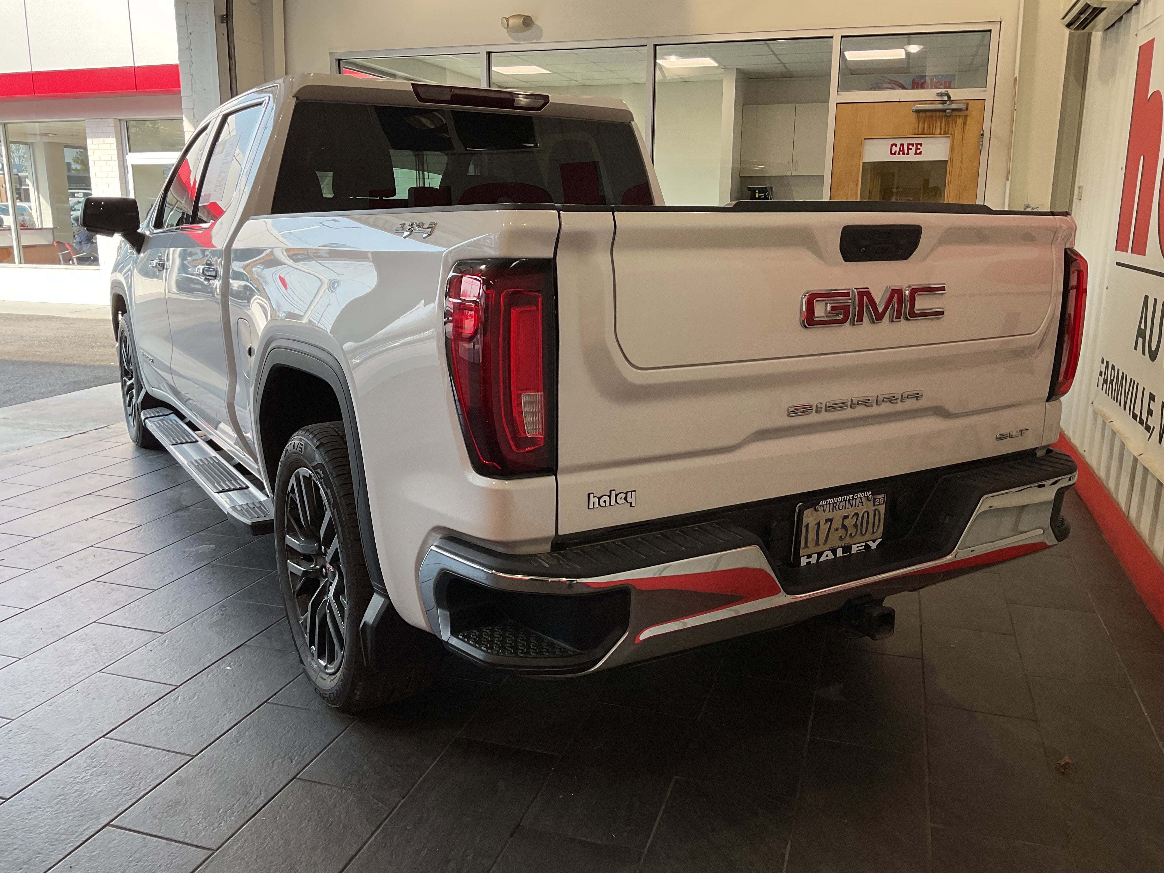 2023 GMC Sierra 1500 SLT