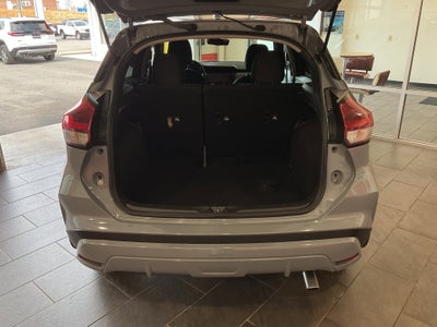 2022 Nissan Kicks SV