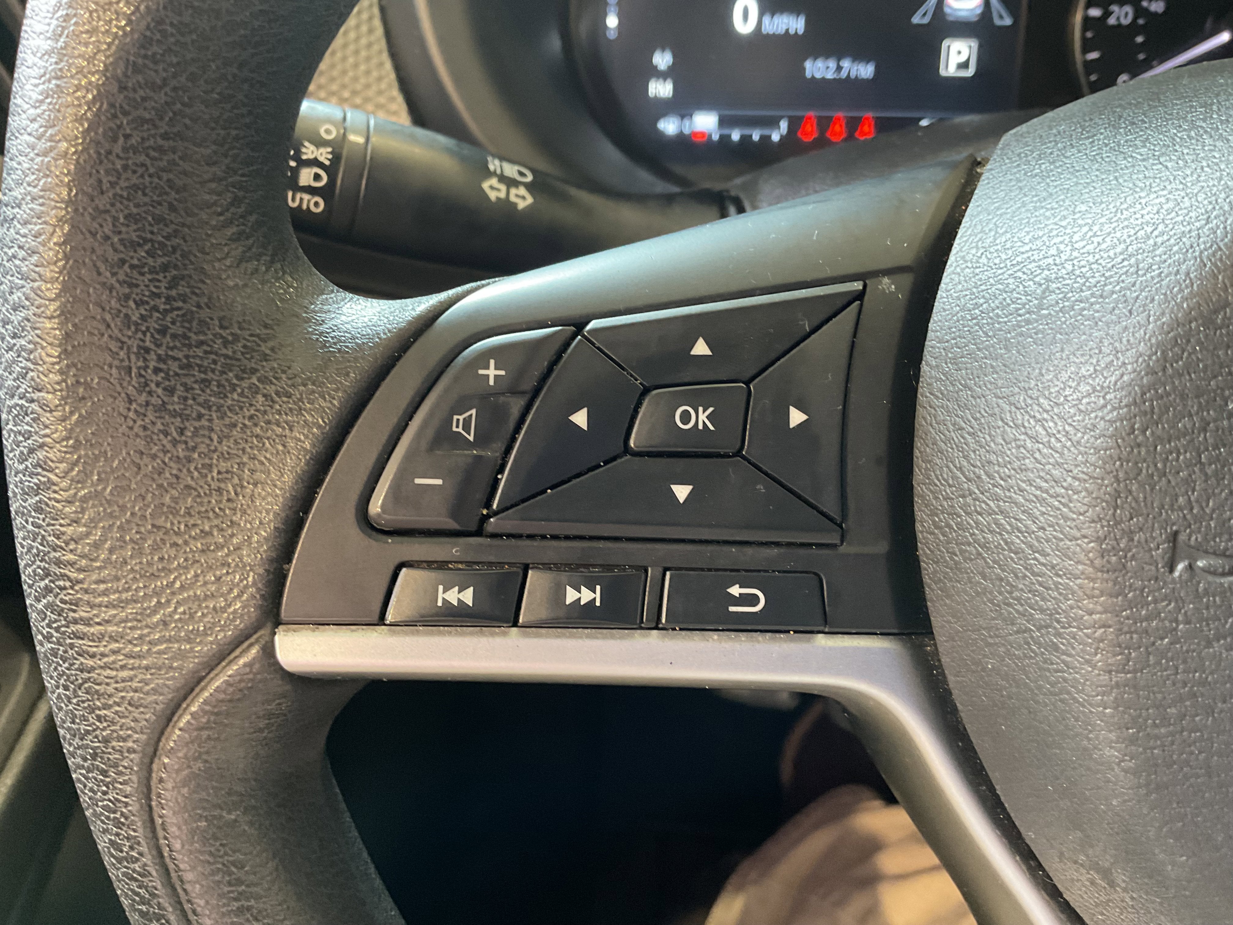 2022 Nissan Kicks SV