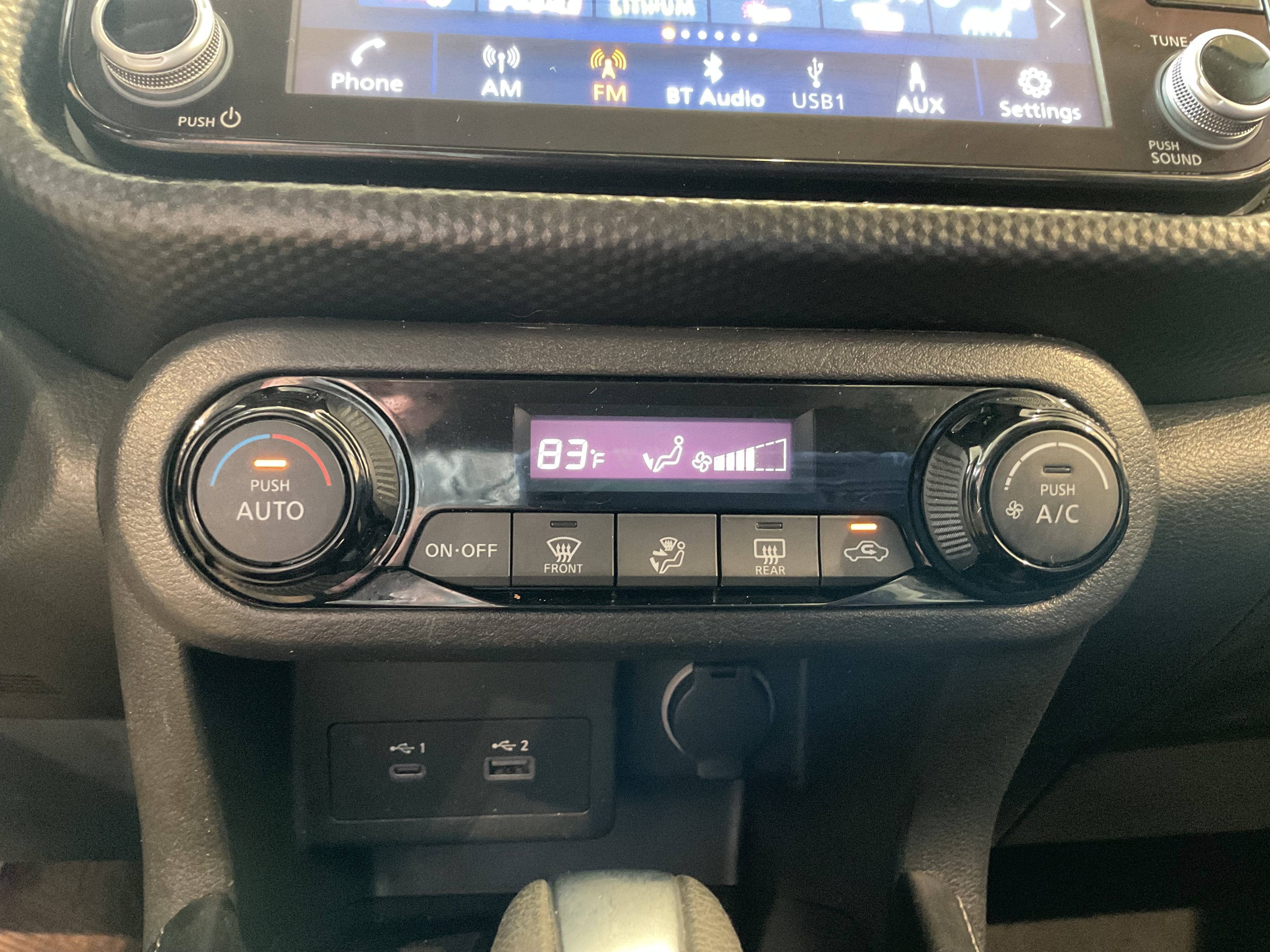 2022 Nissan Kicks SV