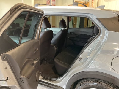 2022 Nissan Kicks SV