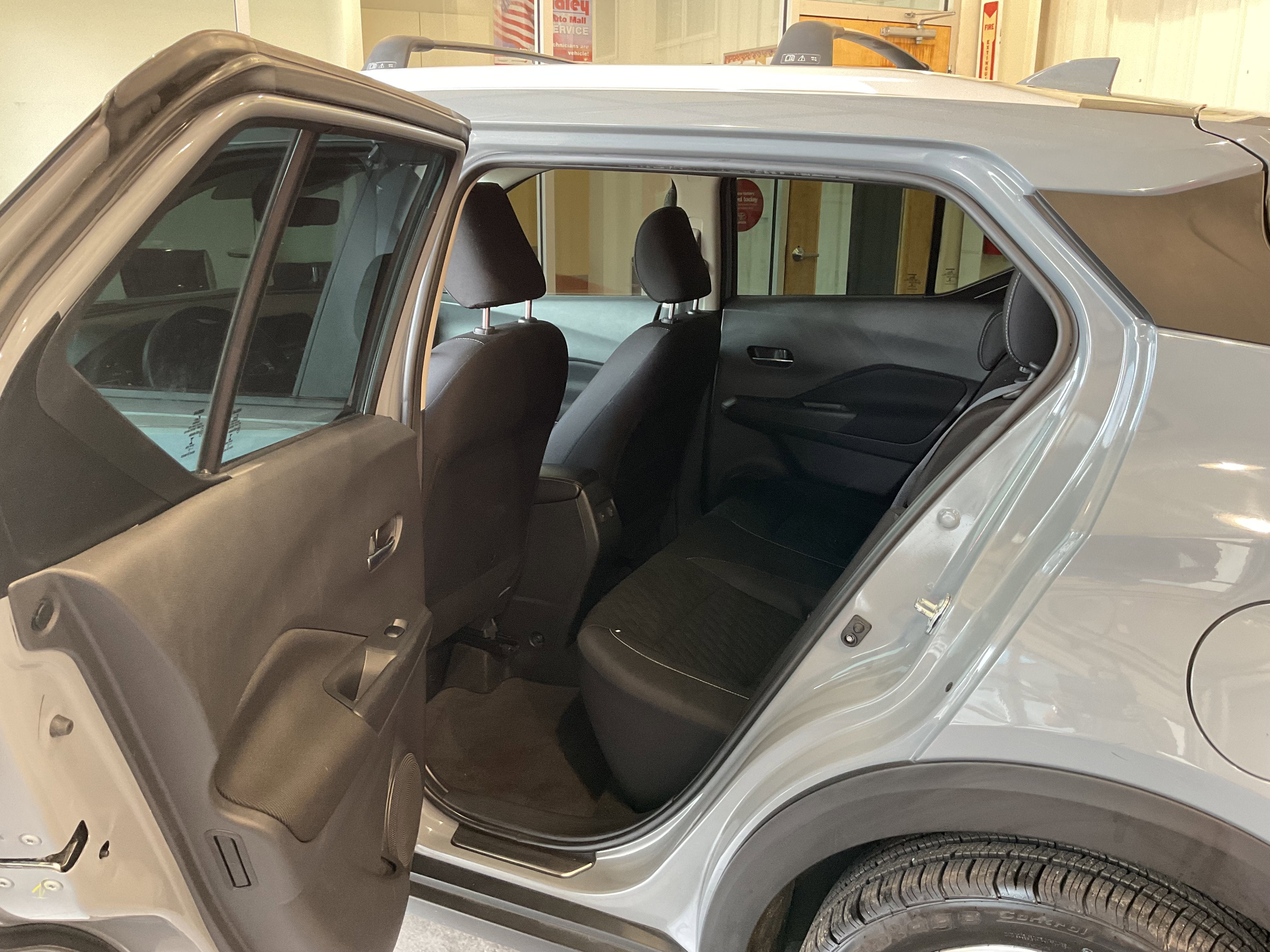 2022 Nissan Kicks SV