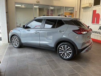 2022 Nissan Kicks SV