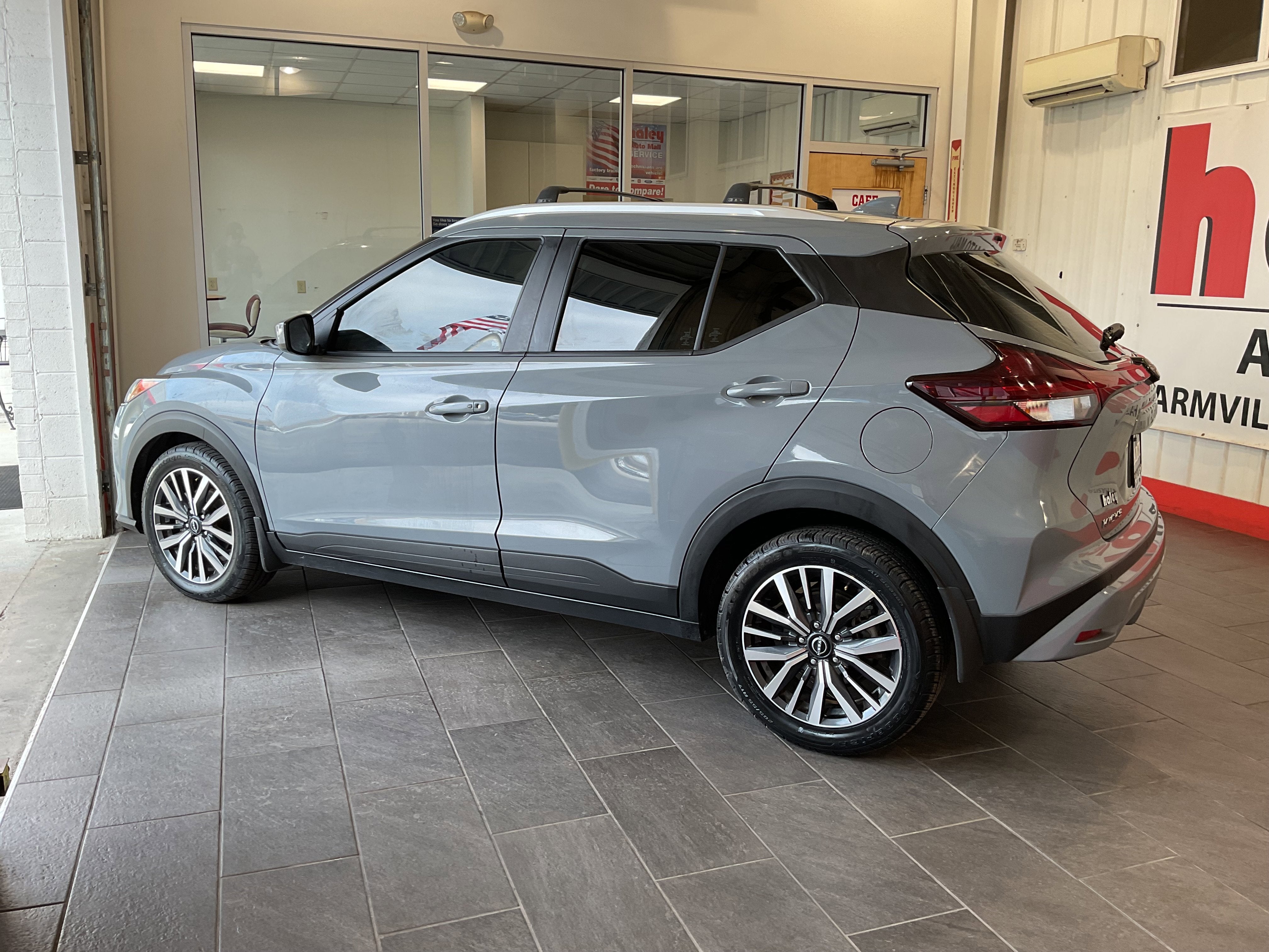 2022 Nissan Kicks SV