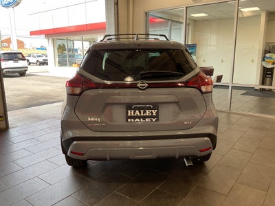 2022 Nissan Kicks SV