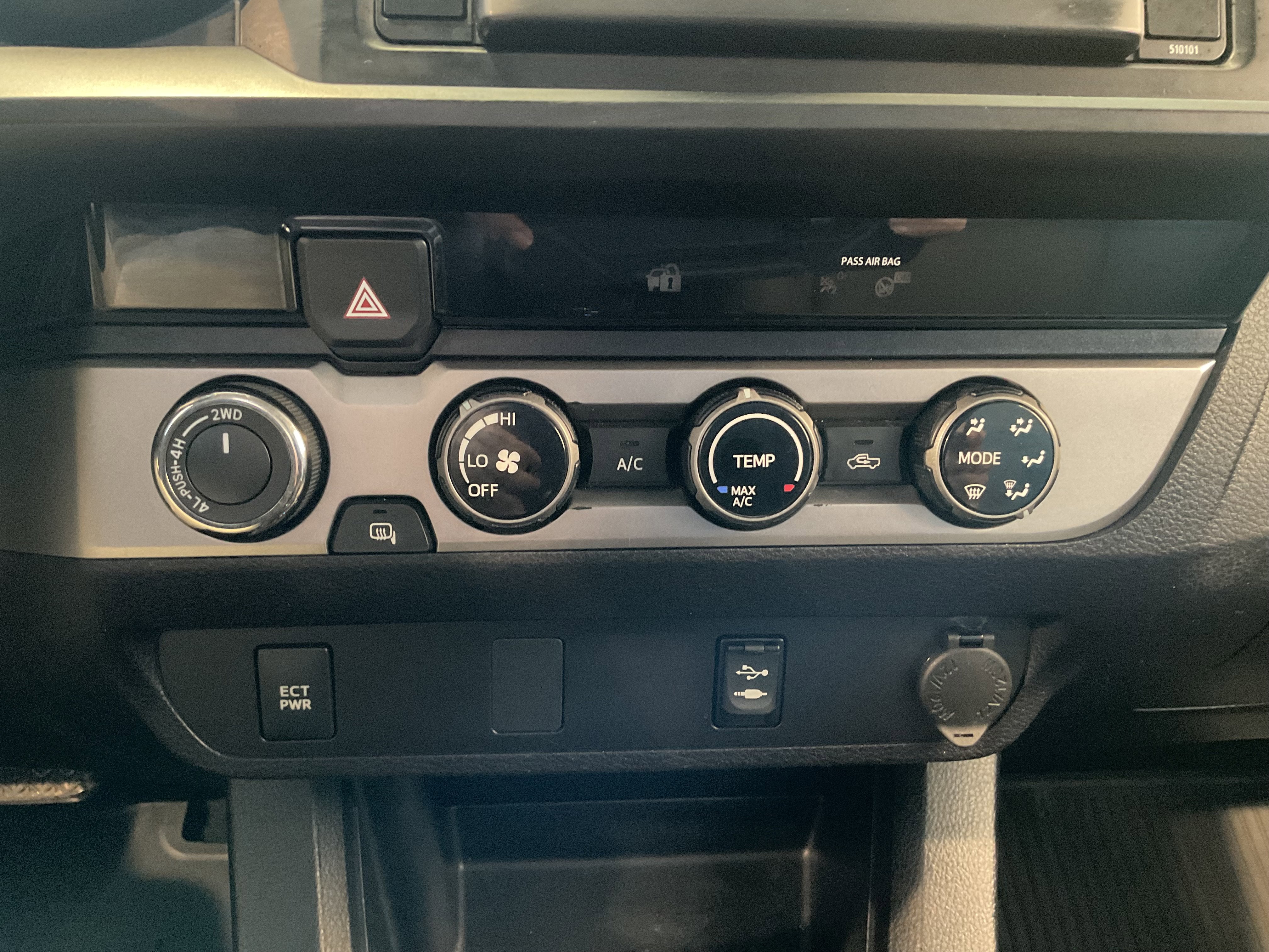 2018 Toyota Tacoma SR