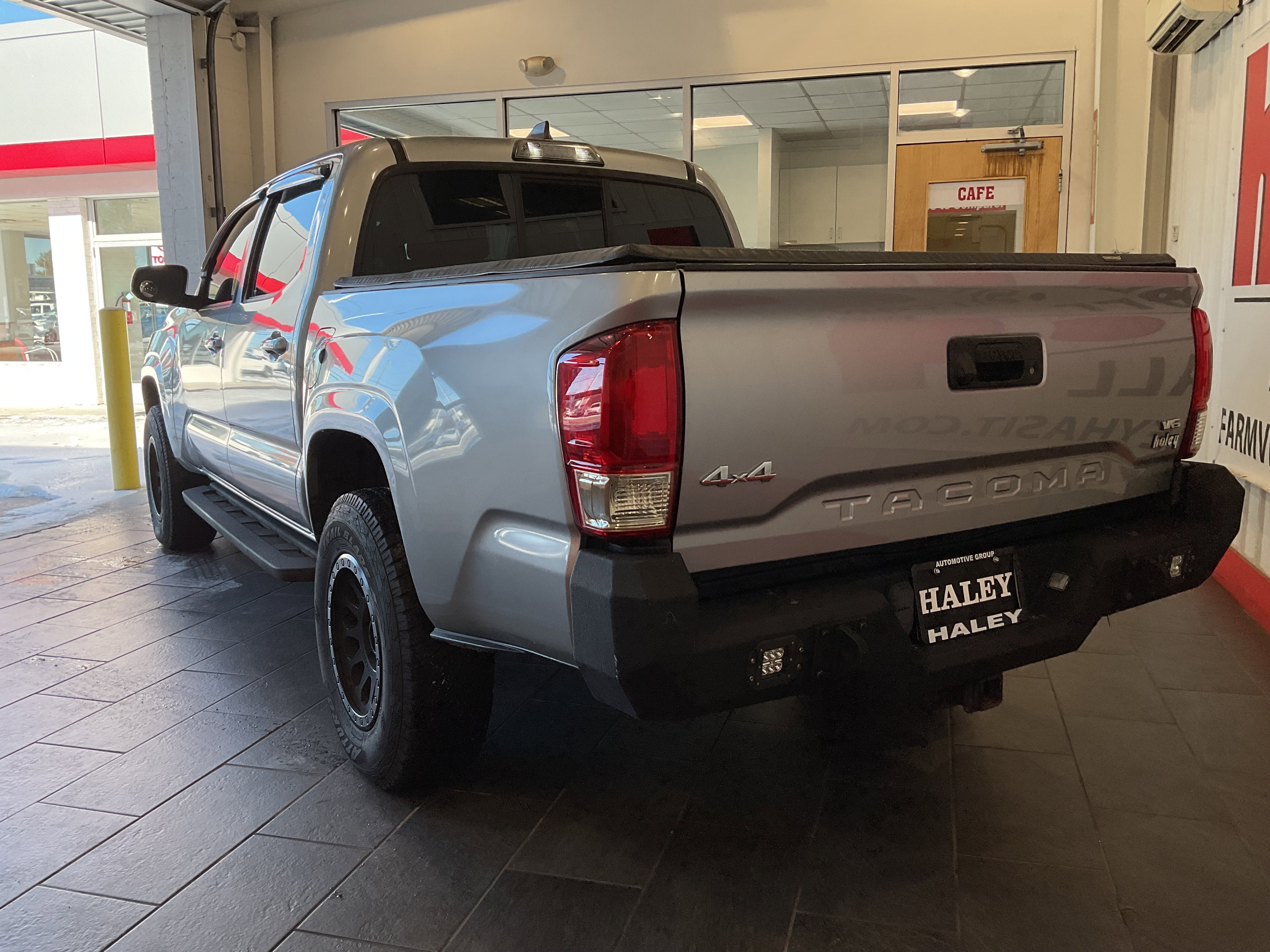 2018 Toyota Tacoma SR