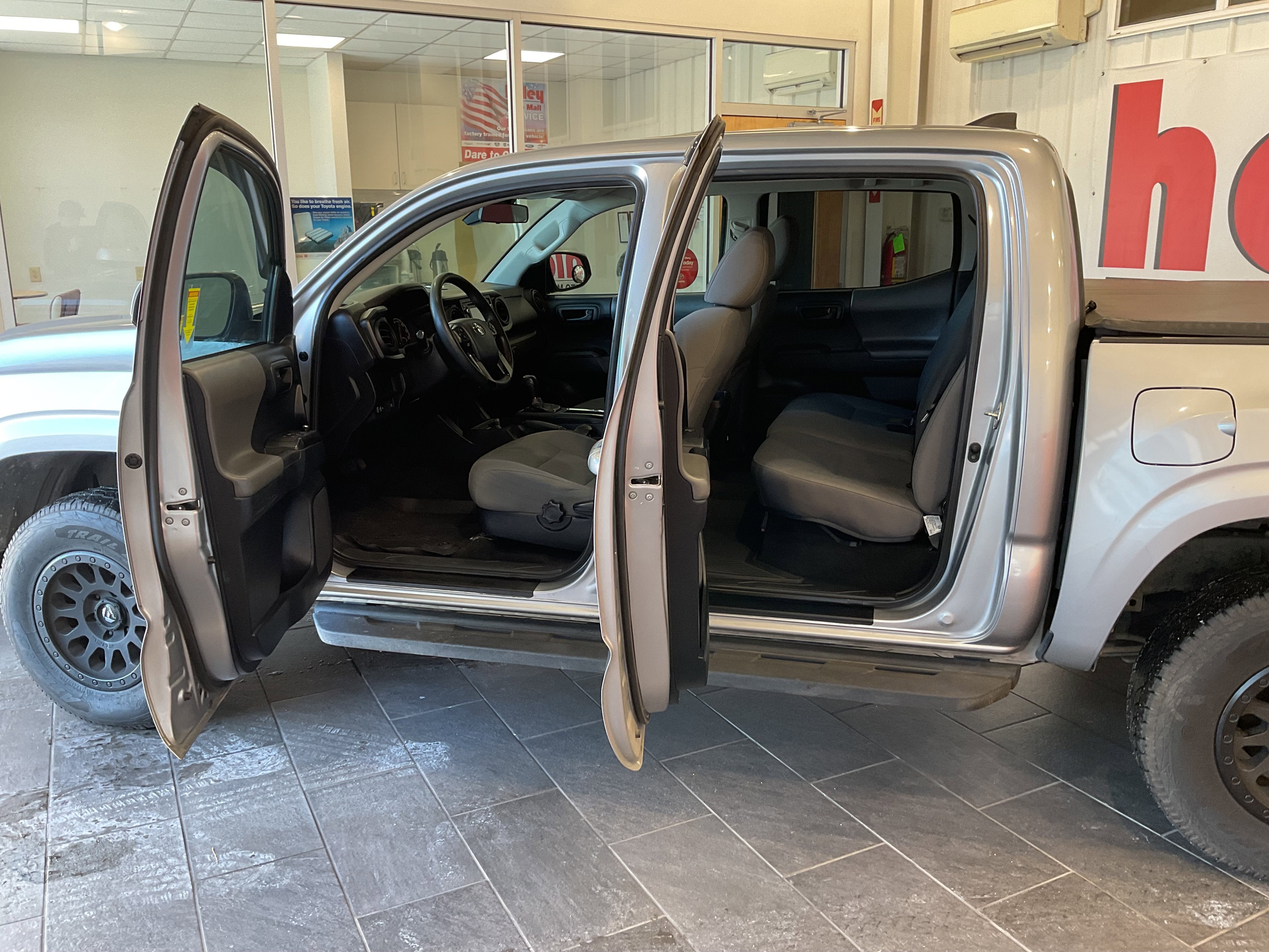 2018 Toyota Tacoma SR