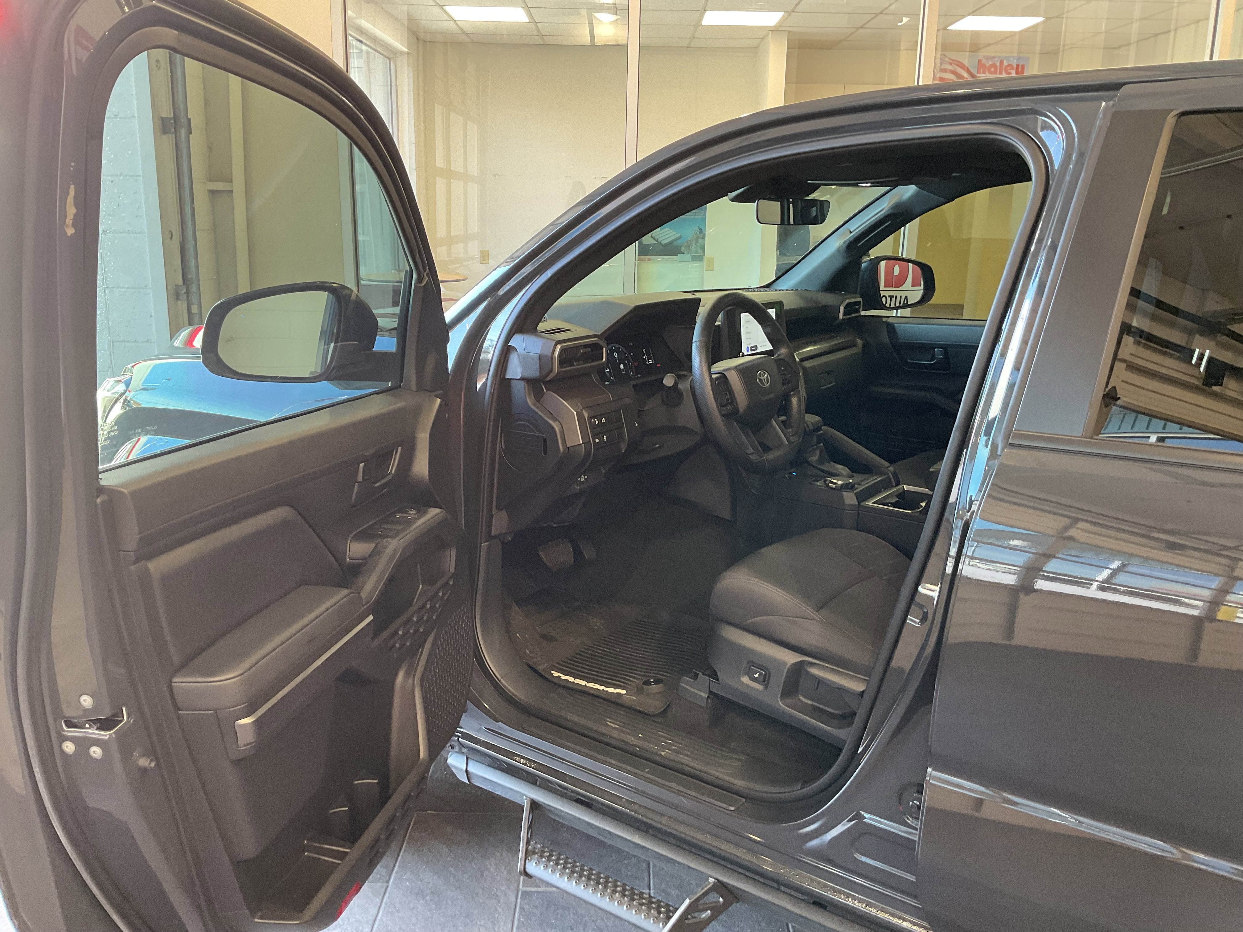 2024 Toyota Tacoma 4WD SR5