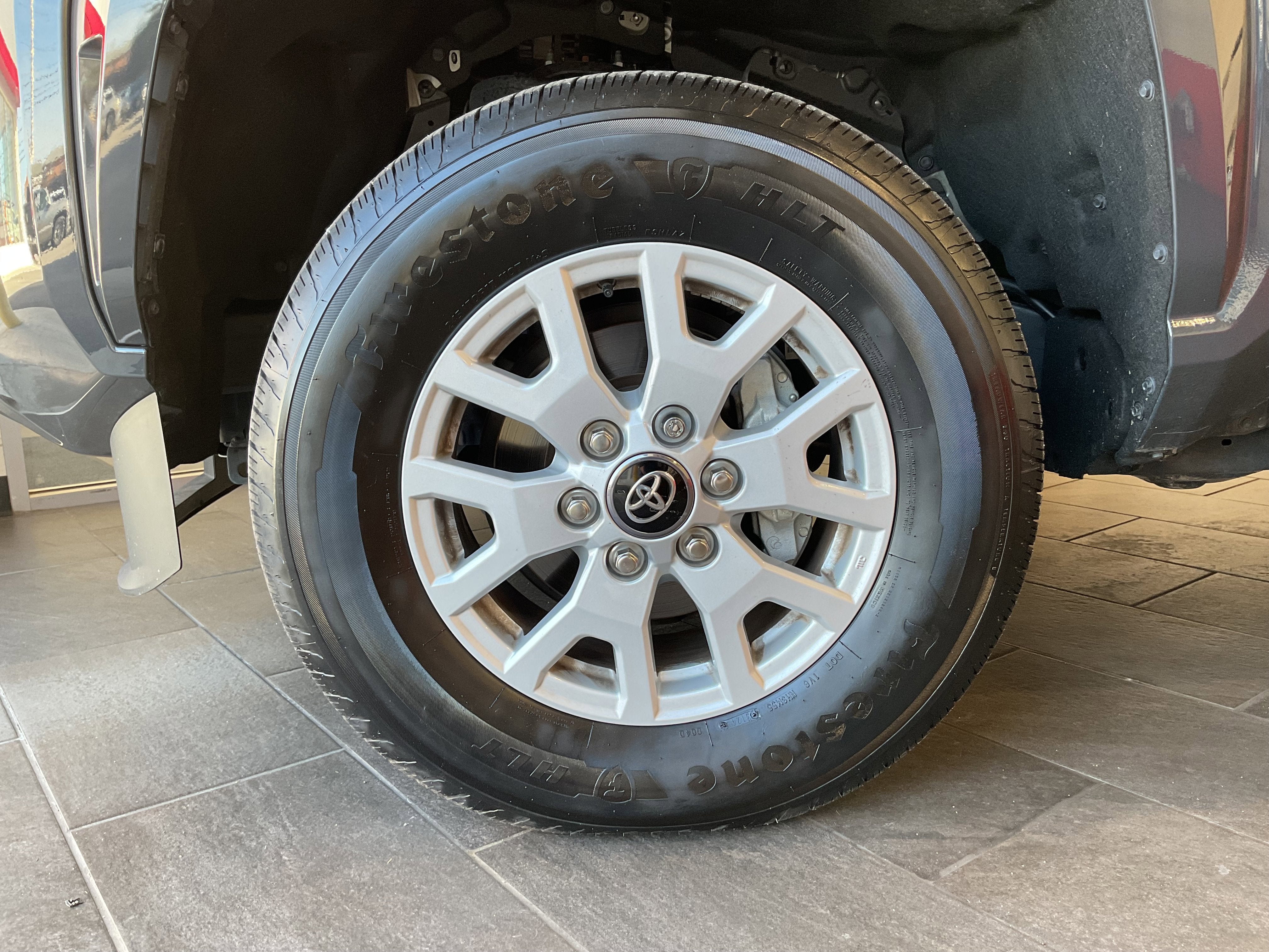 2024 Toyota Tacoma 4WD SR5