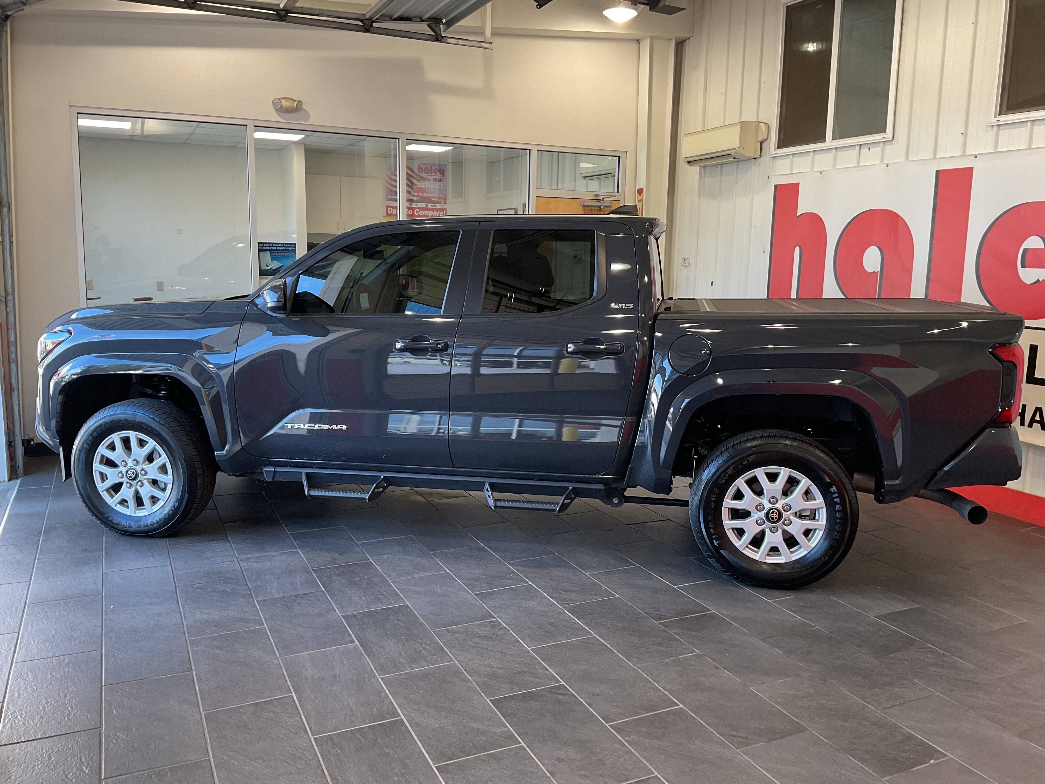 2024 Toyota Tacoma 4WD SR5