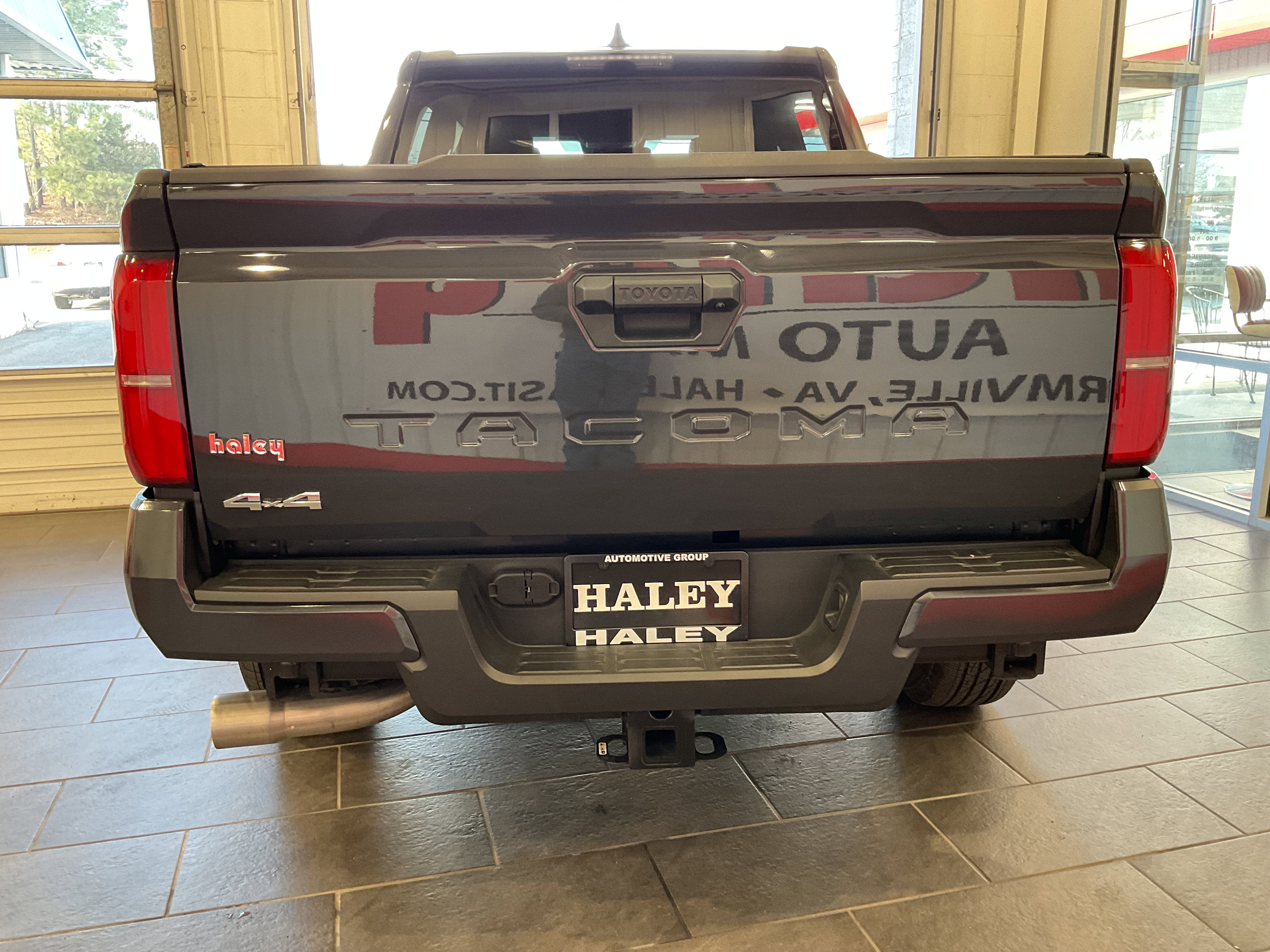 2024 Toyota Tacoma 4WD SR5