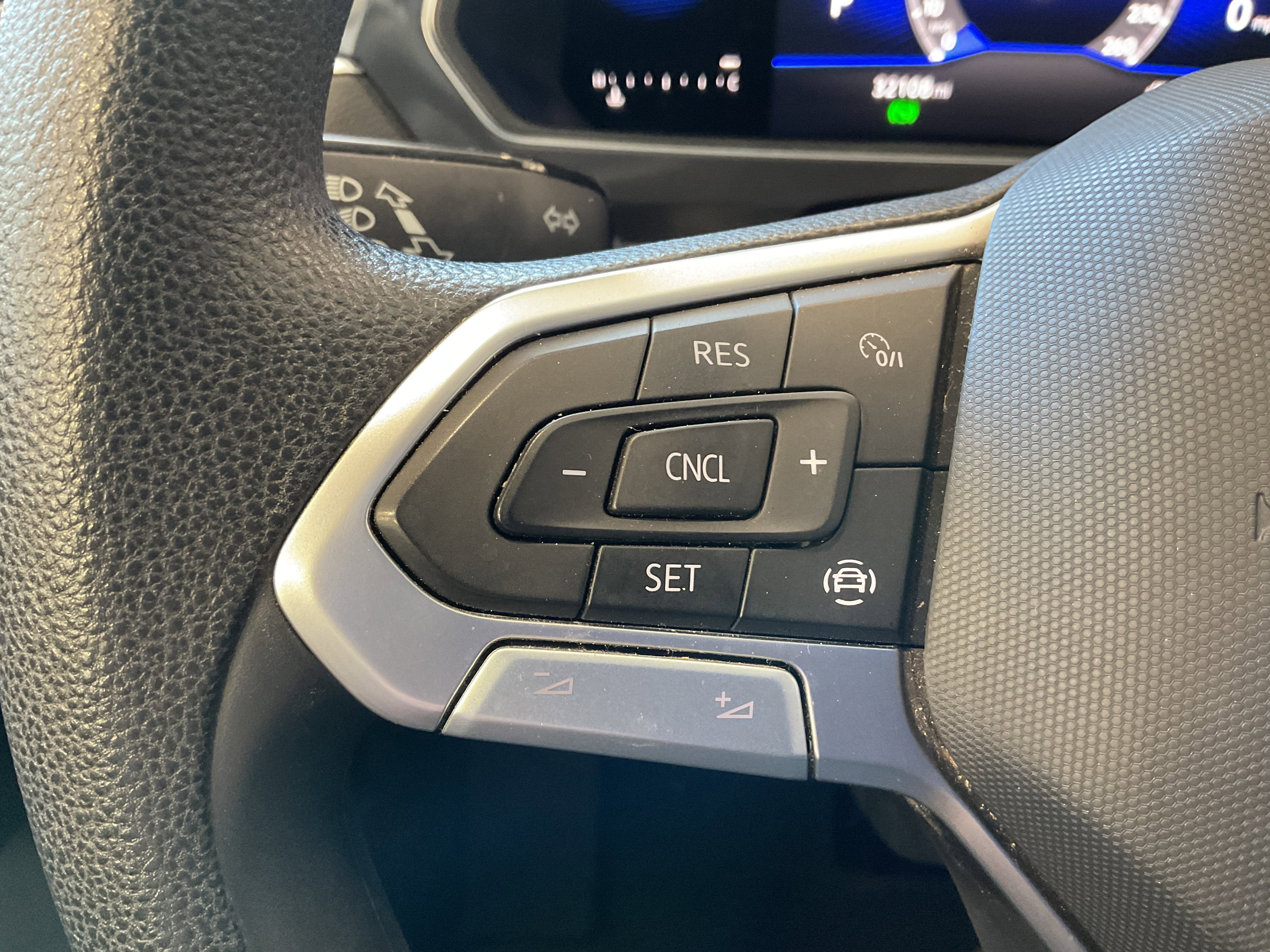 2022 Volkswagen Tiguan S