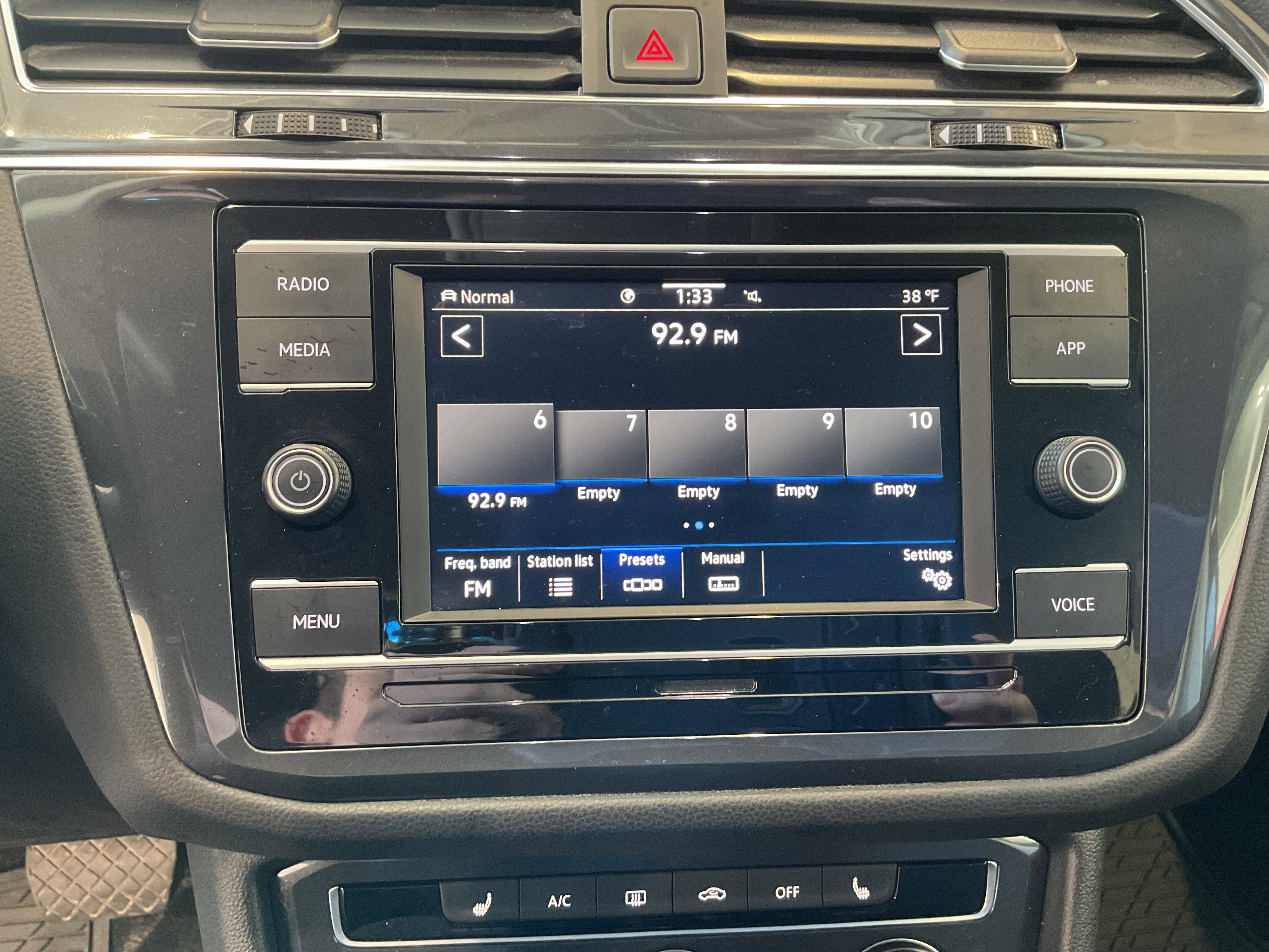 2022 Volkswagen Tiguan S